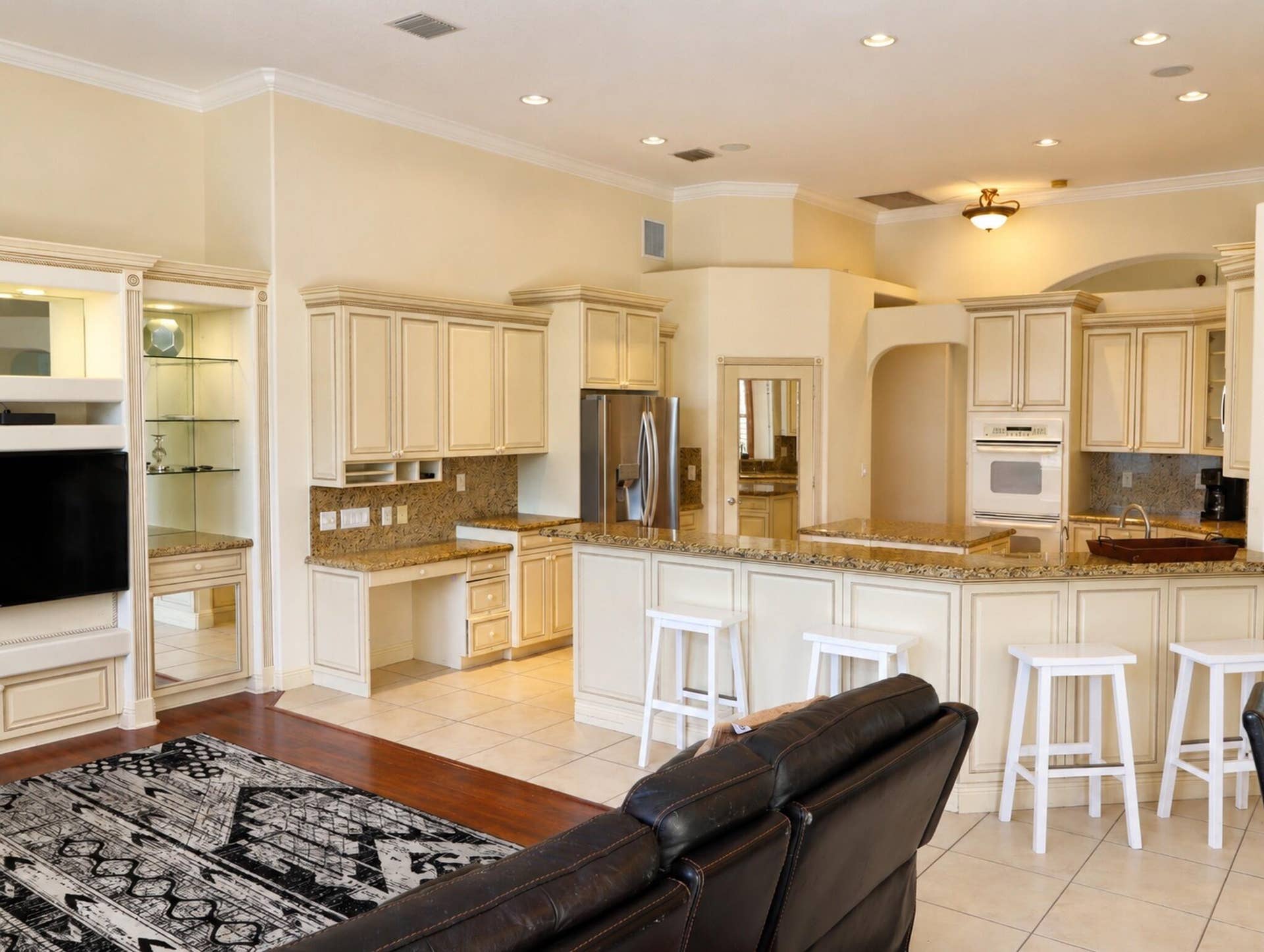 2880 B Road, Loxahatchee Groves, Loxahatchee, FL 33470 Kitchen(1)