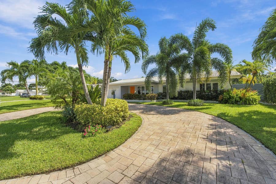 Property photo for 4230 NE 19TH Avenue, Oakland Park, FL