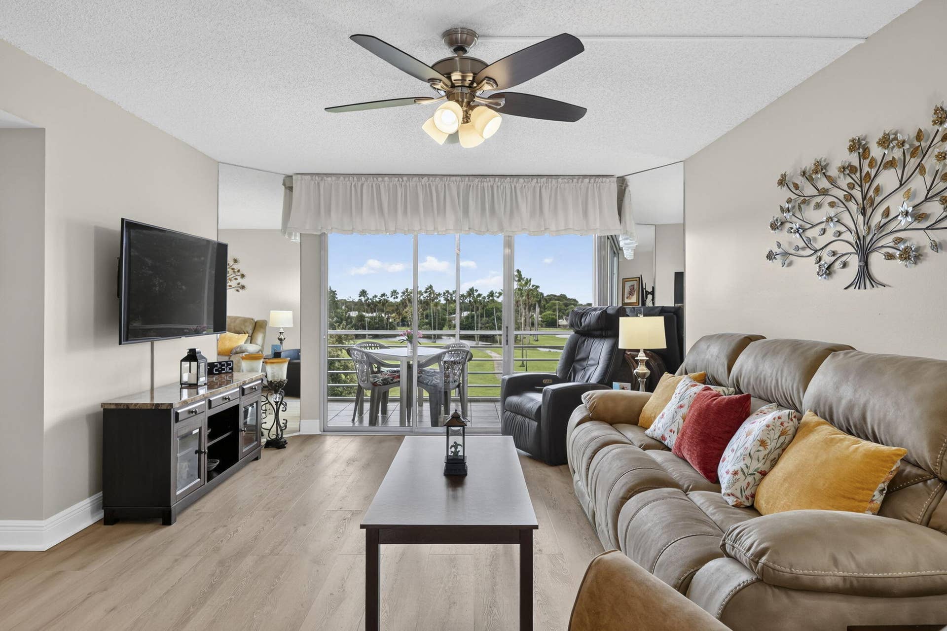 3871 Via Poinciana, #407, Lake Worth, FL 33467 25-web-or-mls-BS1A3460