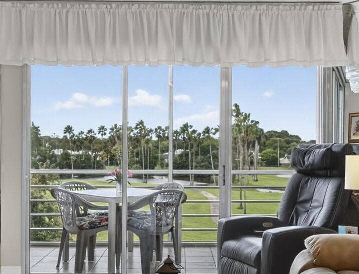 3871 Via Poinciana, #407, Lake Worth, FL 33467 25-web-or-mls-BS1A3460 2