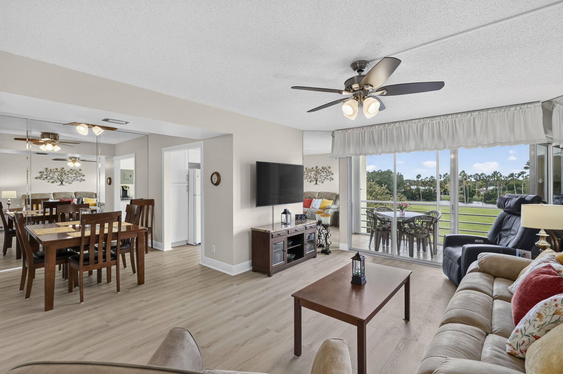 3871 Via Poinciana, #407, Lake Worth, FL 33467 26-web-or-mls-BS1A3465