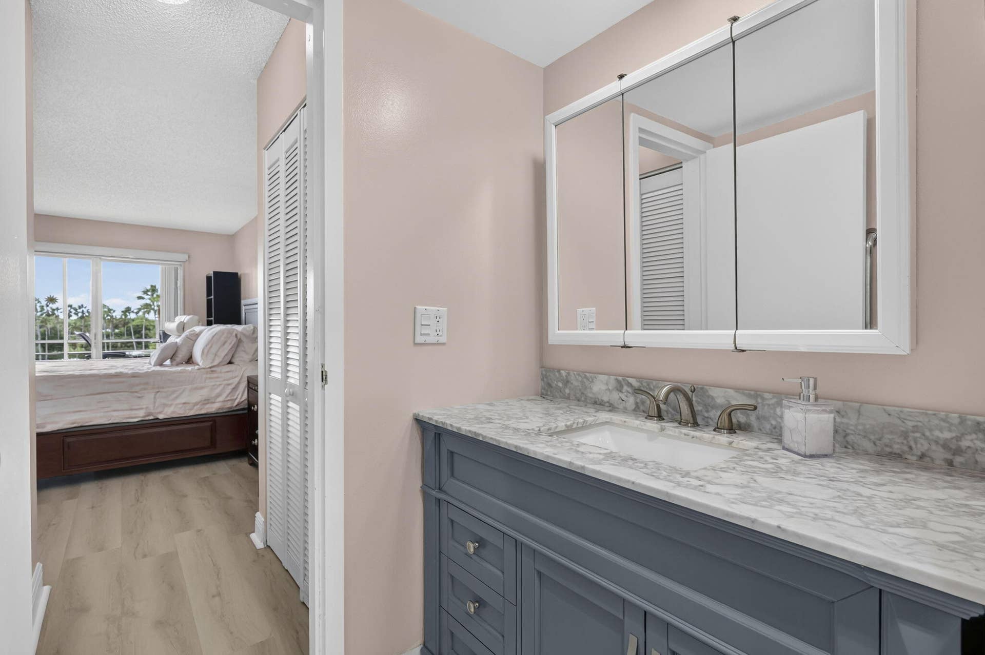 3871 Via Poinciana, #407, Lake Worth, FL 33467 58-web-or-mls-BS1A3635