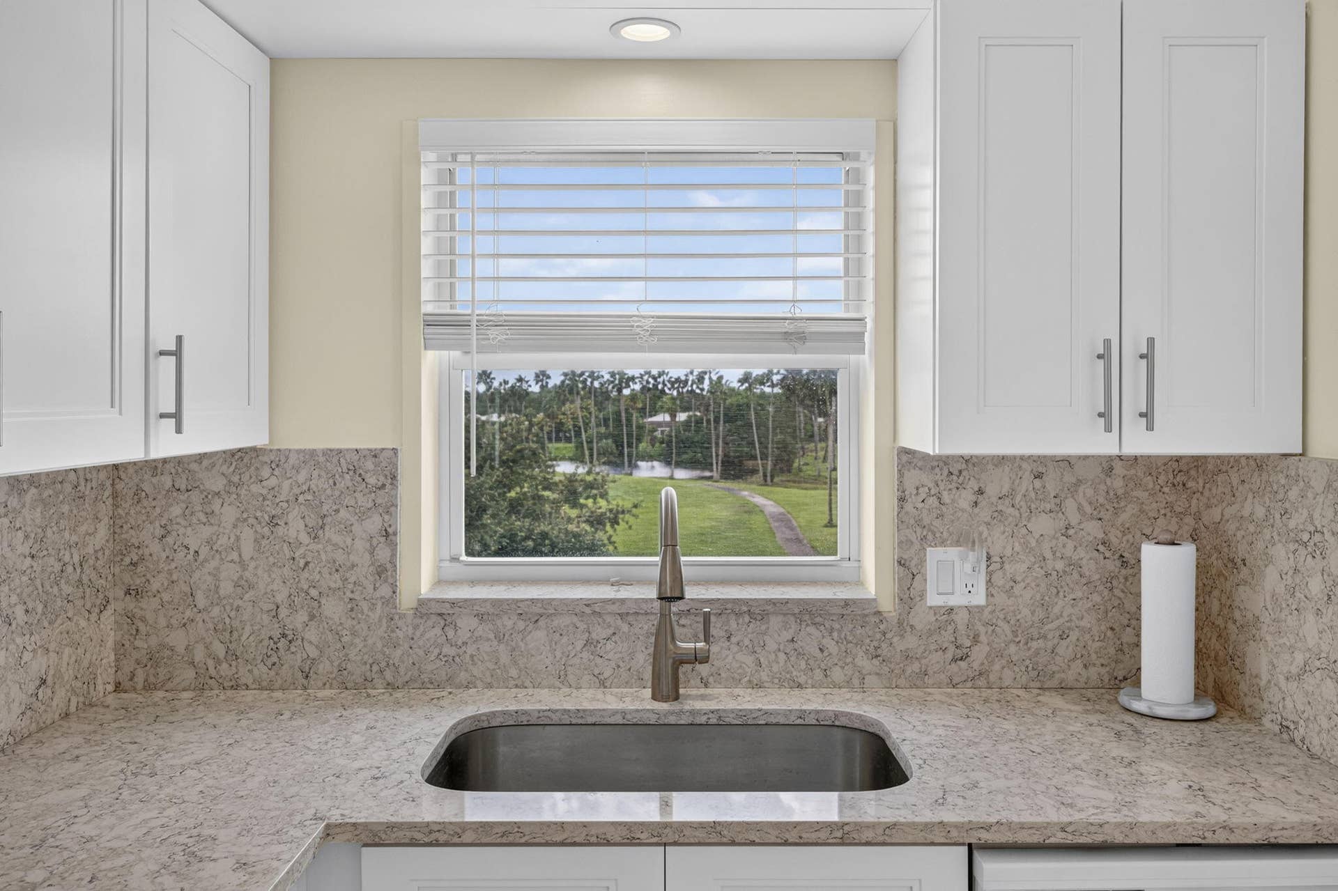 3871 Via Poinciana, #407, Lake Worth, FL 33467 39-web-or-mls-BS1A3530