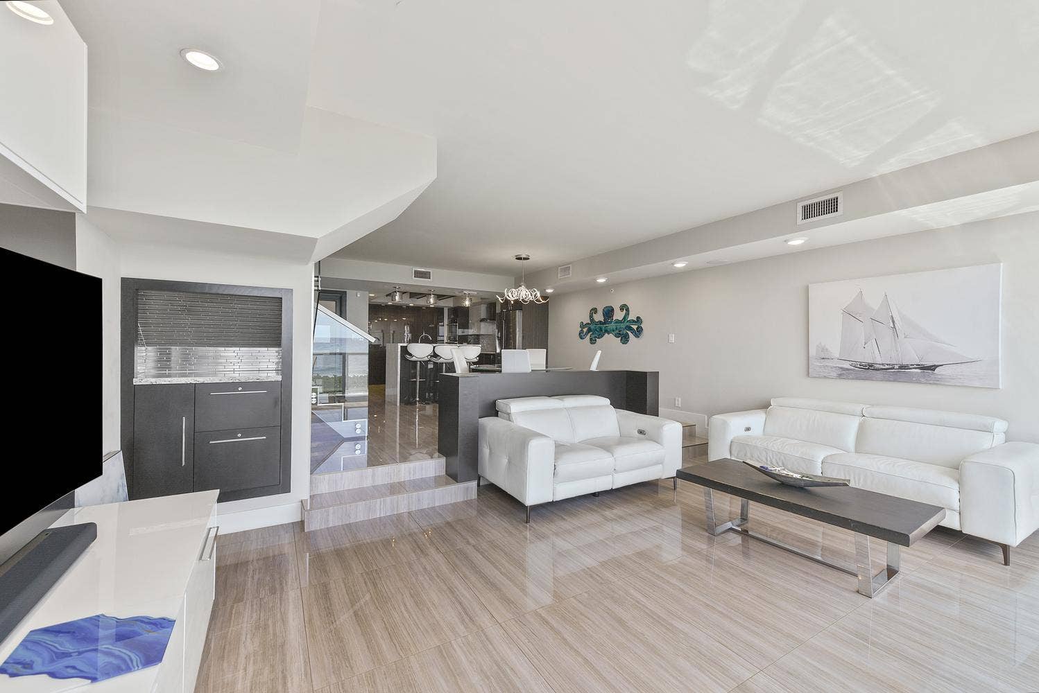 3115 S OCEAN Boulevard, #103, Highland Beach, FL 33487 spacious living room