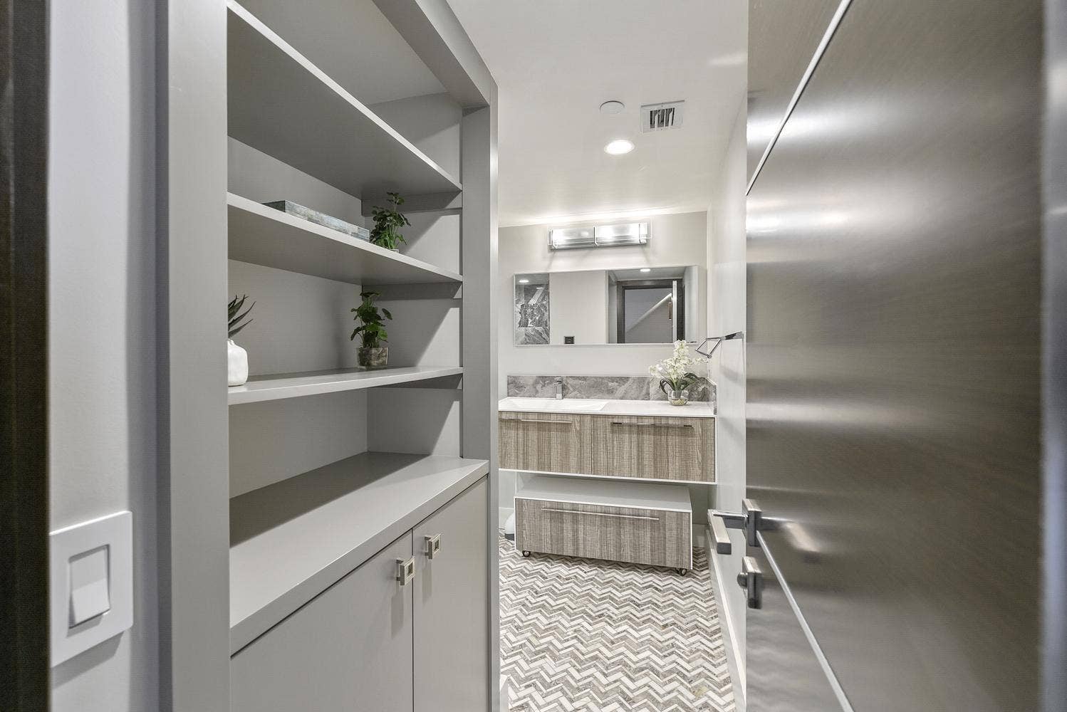 3115 S OCEAN Boulevard, #103, Highland Beach, FL 33487 2nd floor bath