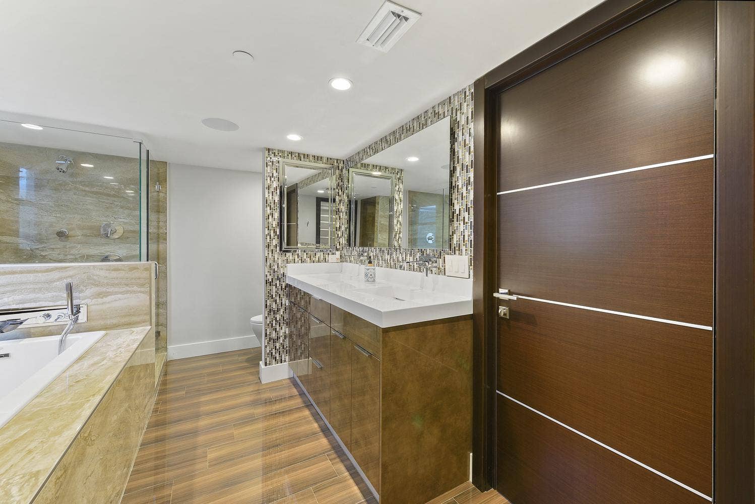 3115 S OCEAN Boulevard, #103, Highland Beach, FL 33487 Primary suite bath