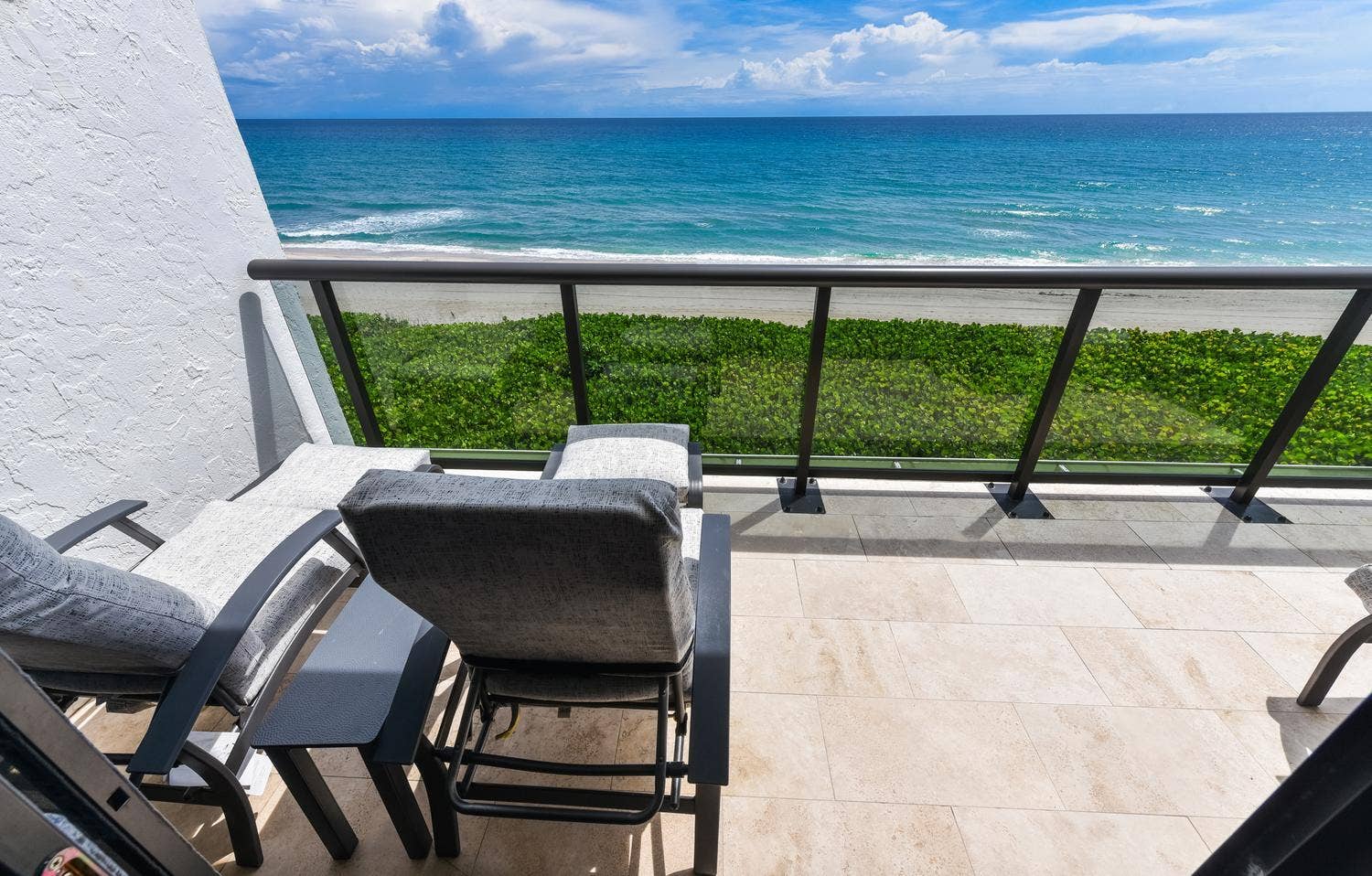 3115 S OCEAN Boulevard, #103, Highland Beach, FL 33487 Primary suite