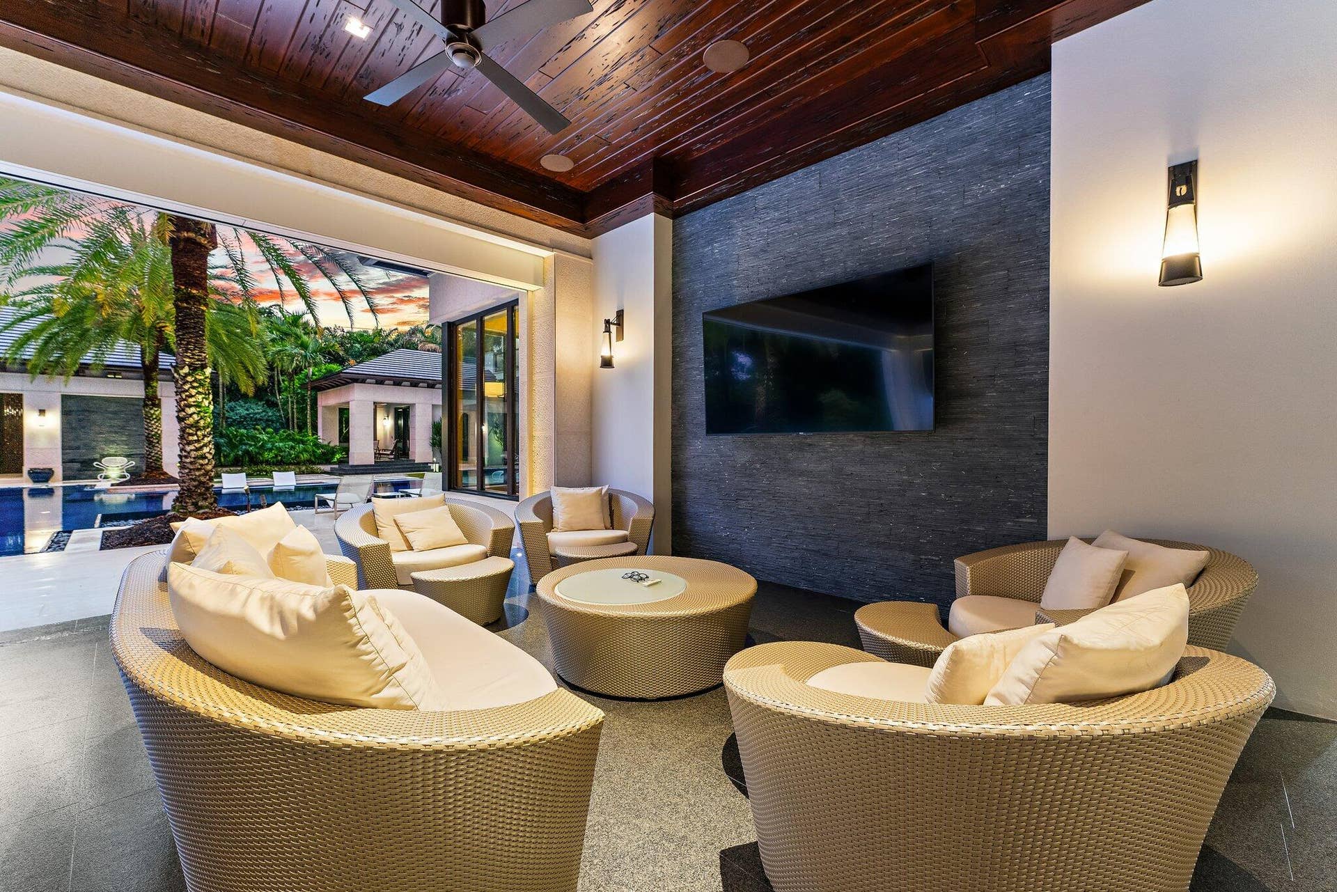 211 Bears Club Drive, Jupiter, FL 33477 Sitting Area at Covered Patio