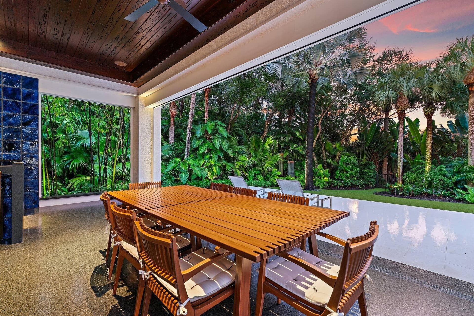 211 Bears Club Drive, Jupiter, FL 33477 Dining at Covered Patio