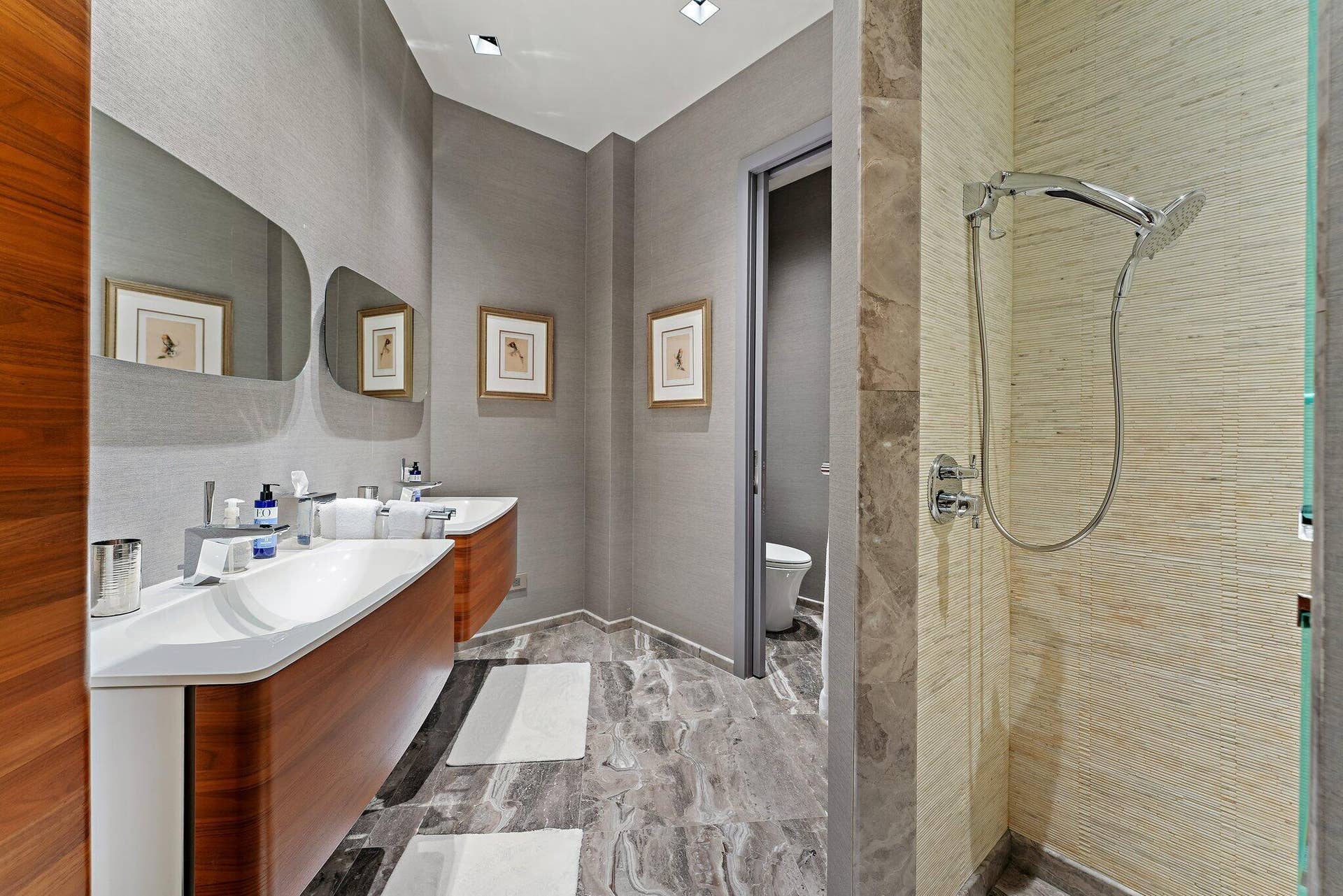 211 Bears Club Drive, Jupiter, FL 33477 1st FL Guest Suite - Bath
