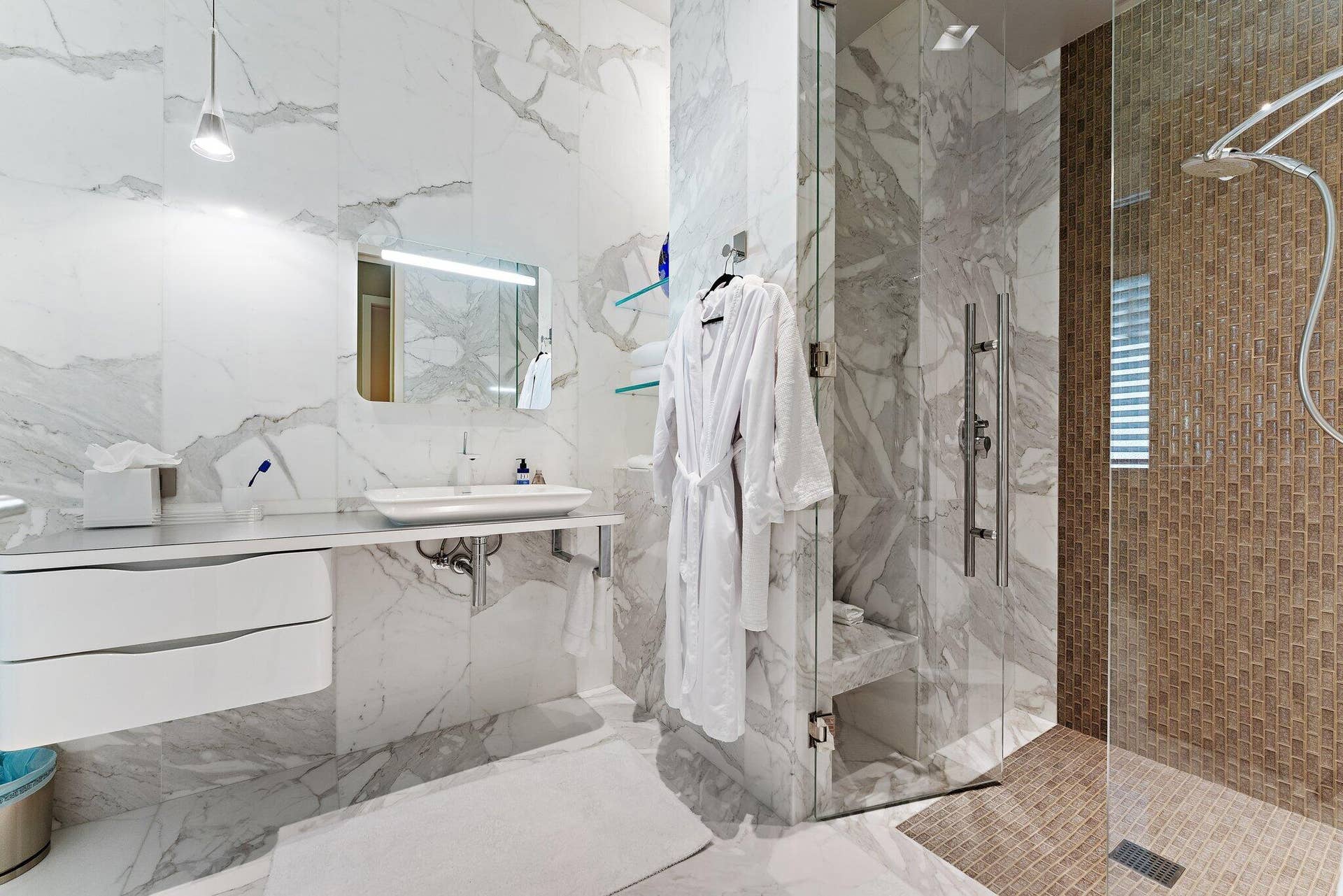 211 Bears Club Drive, Jupiter, FL 33477 2nd FL Guest Bedroom - North
