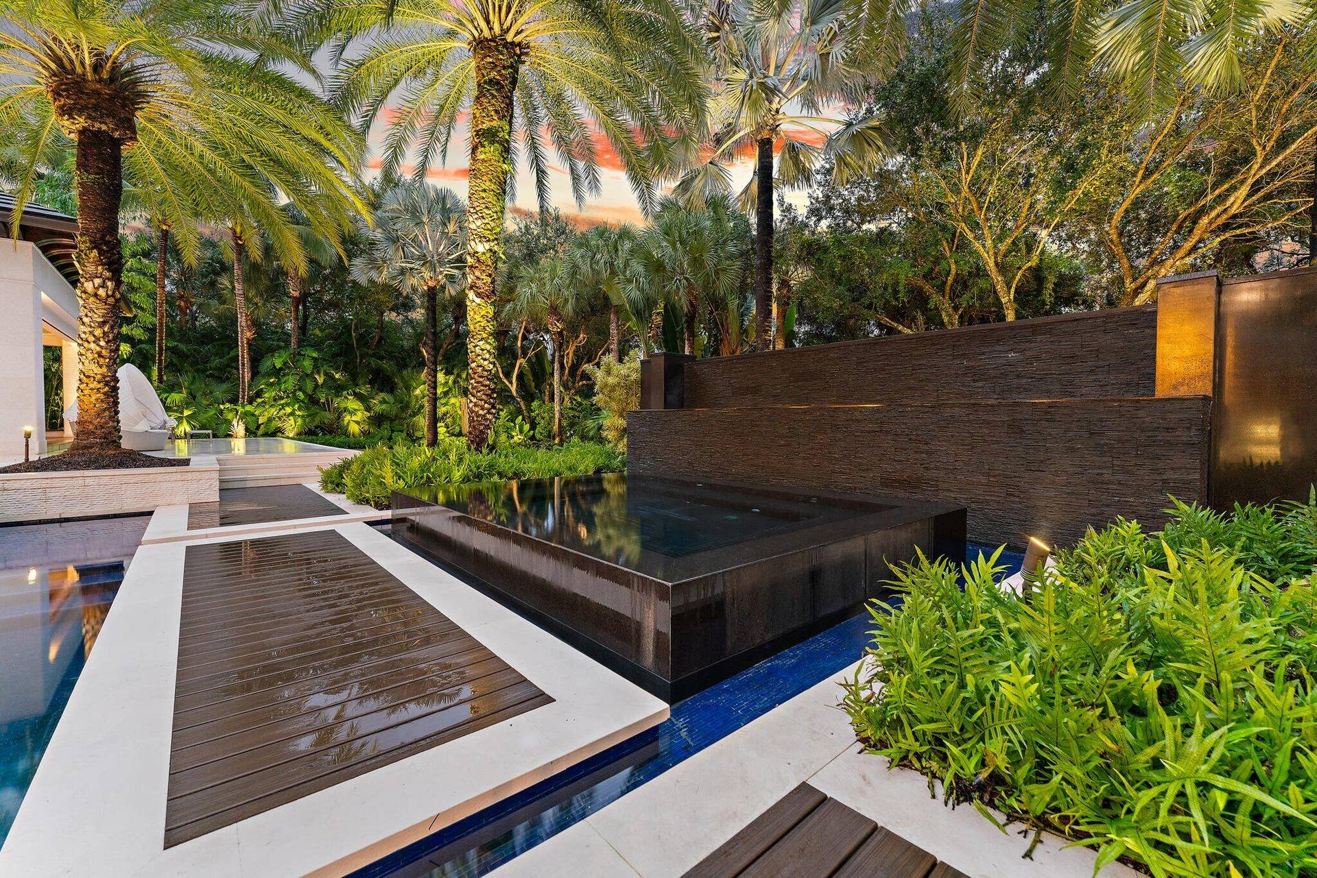 211 Bears Club Drive, Jupiter, FL 33477 Family Spa