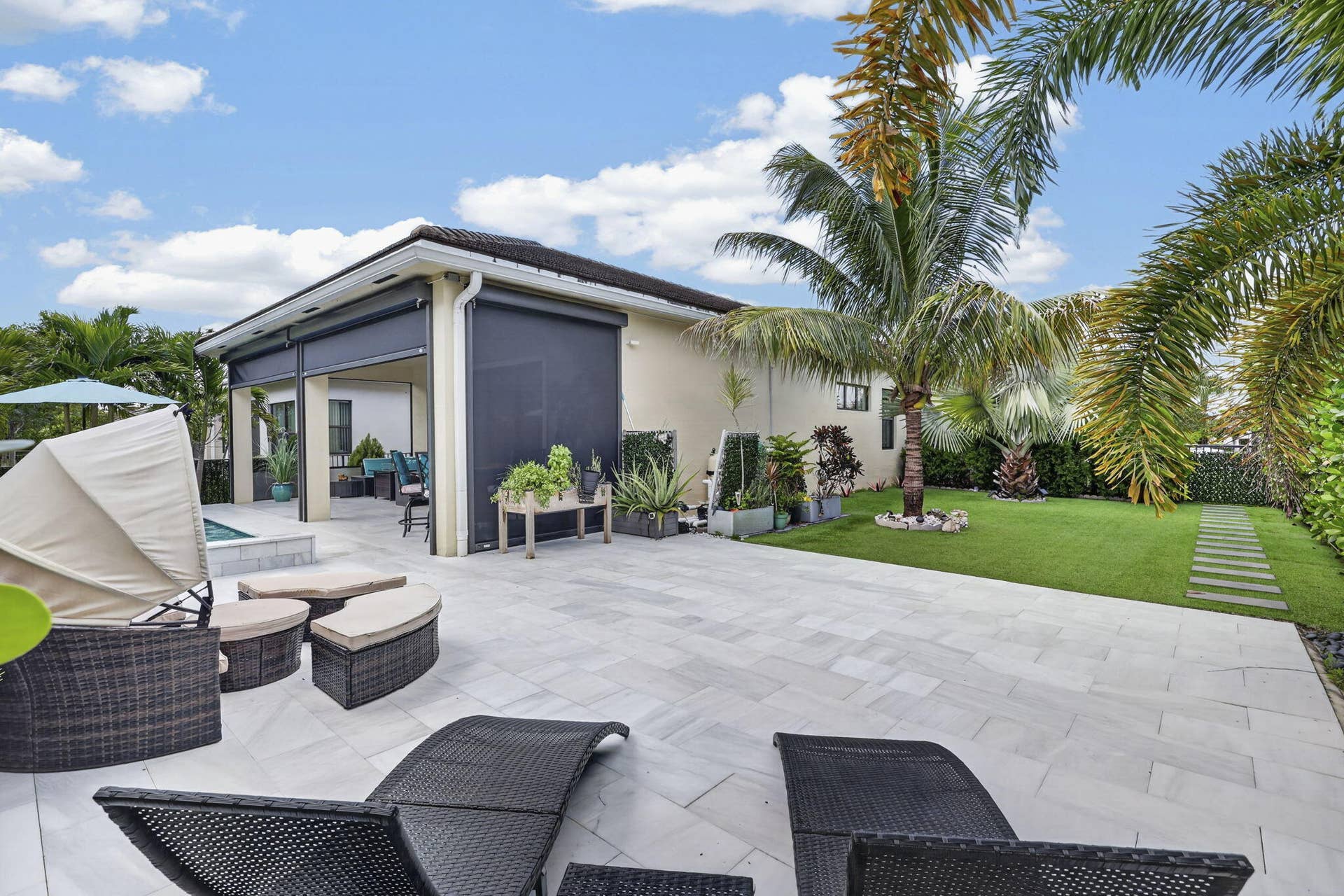 16065 Key Biscayne Lane, Westlake, FL 33470 Lushy Landscaped