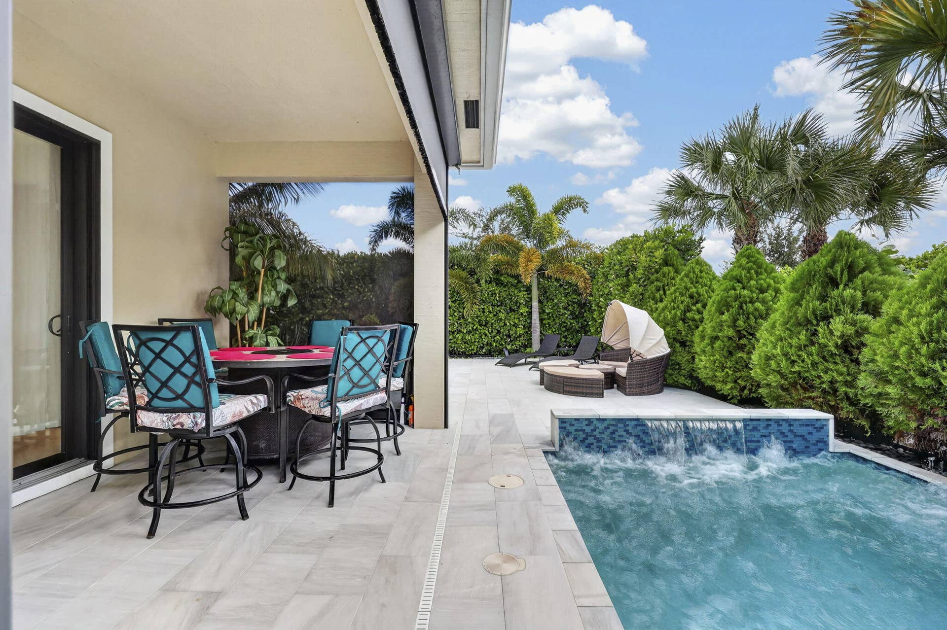 16065 Key Biscayne Lane, Westlake, FL 33470 Spa-Pool w/ Built in Jets
