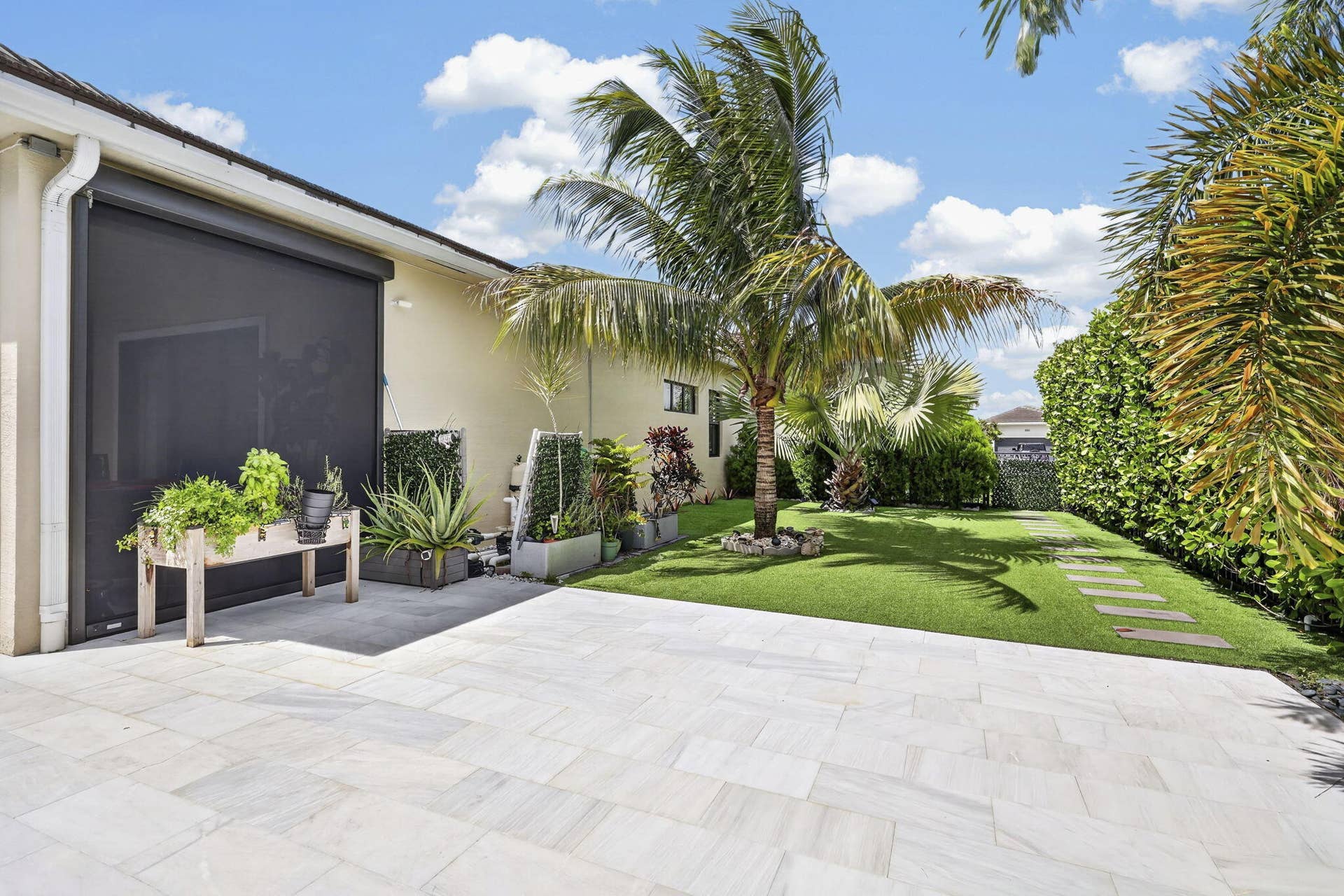 16065 Key Biscayne Lane, Westlake, FL 33470 Custom Turf Area