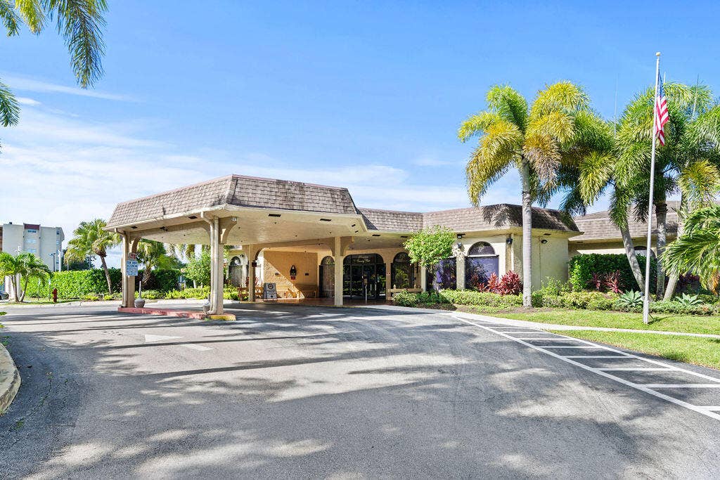 3590 Via Poinciana, #216, Lake Worth, FL 33467 DSC05066