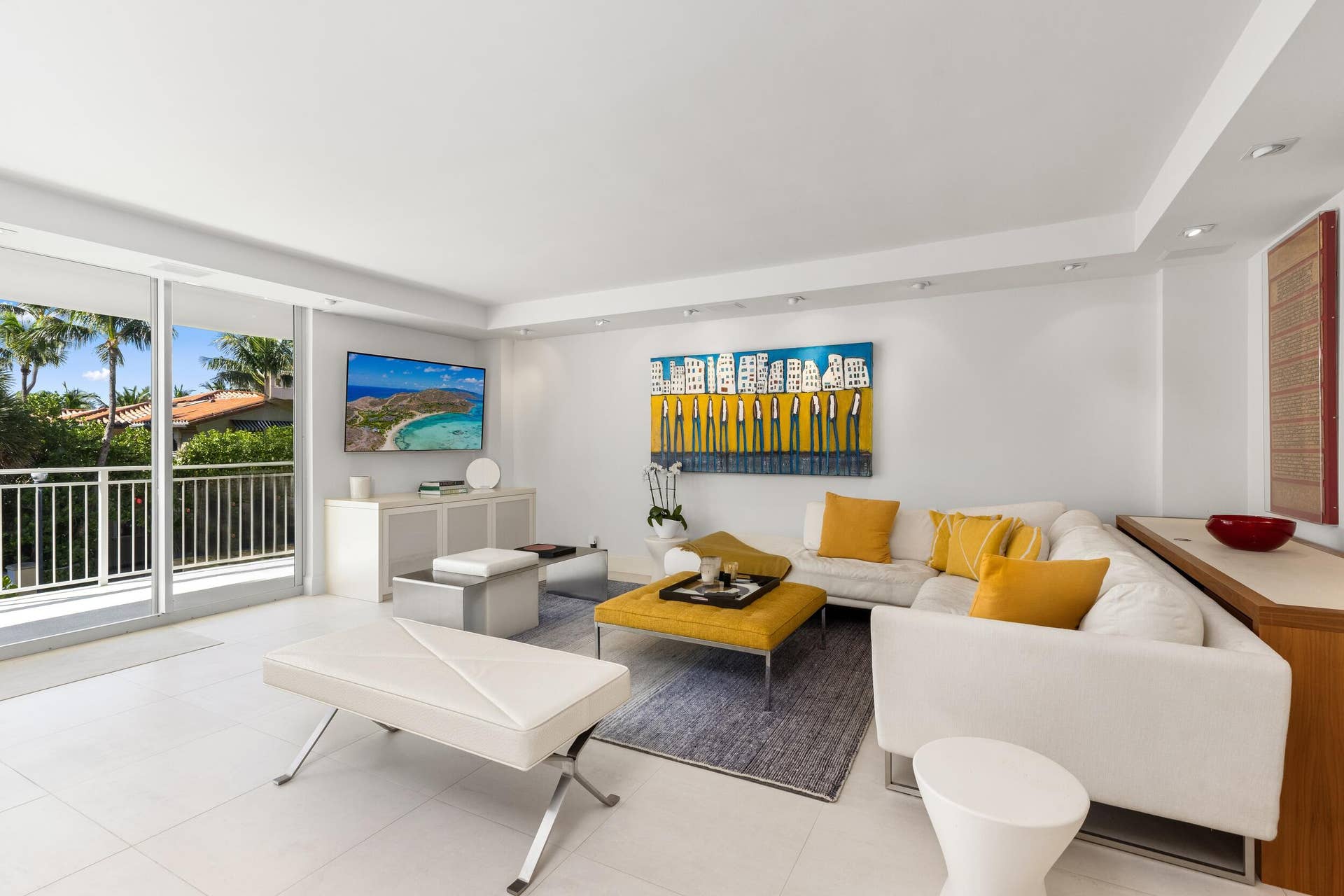 100 Worth Avenue, #317, Palm Beach, FL 33480 Living Area
