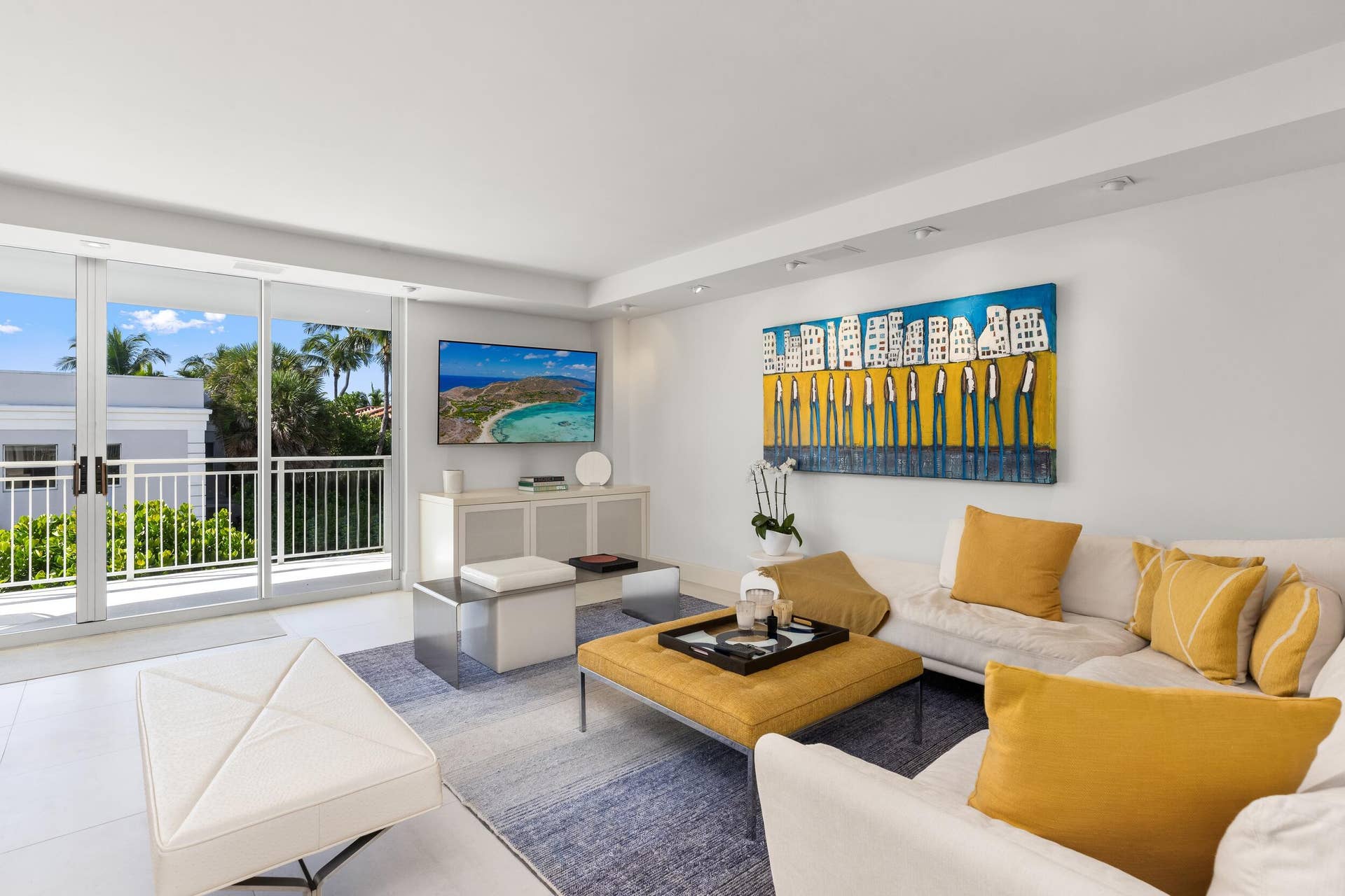 100 Worth Avenue, #317, Palm Beach, FL 33480 Living Area