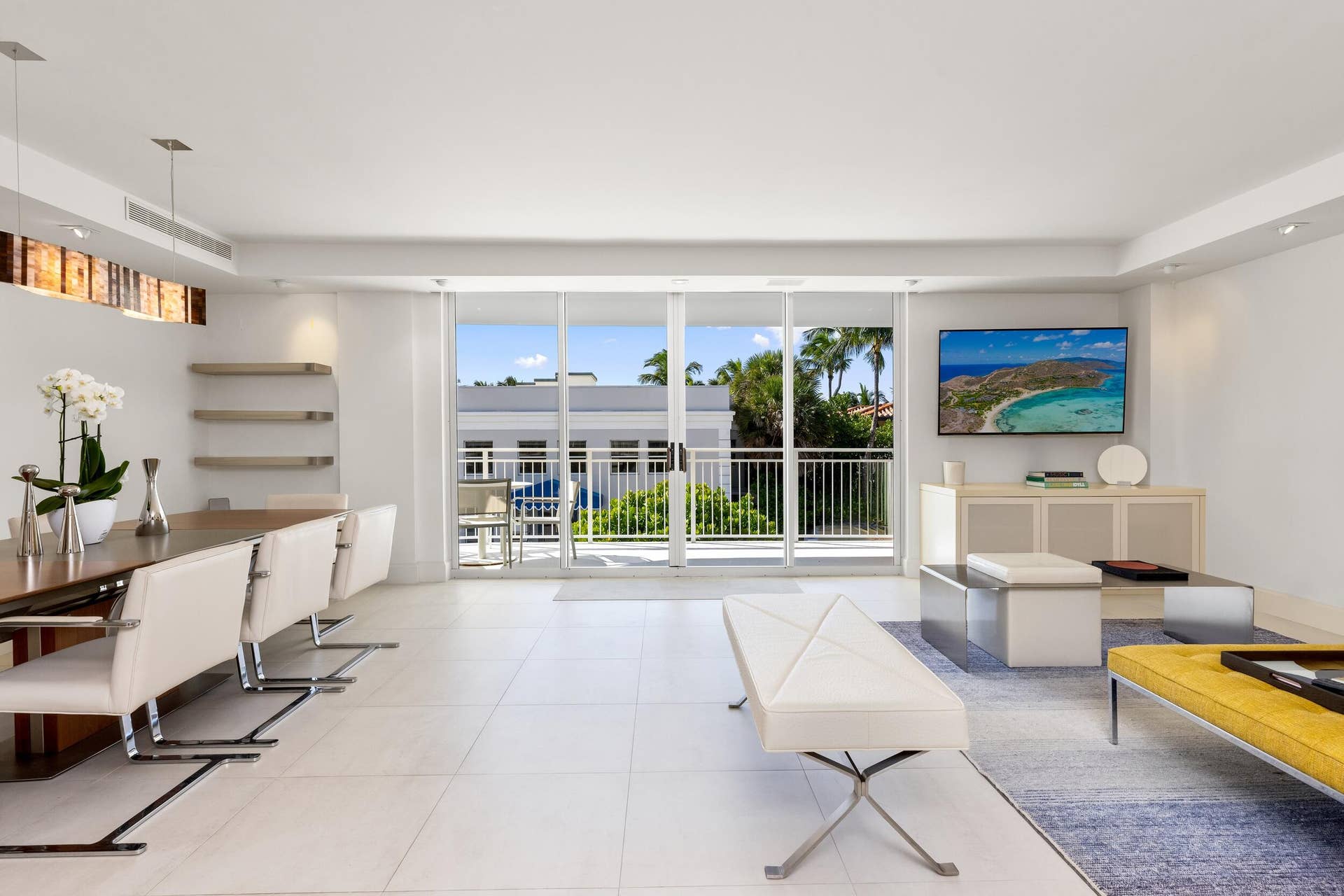 100 Worth Avenue, #317, Palm Beach, FL 33480 Living Area