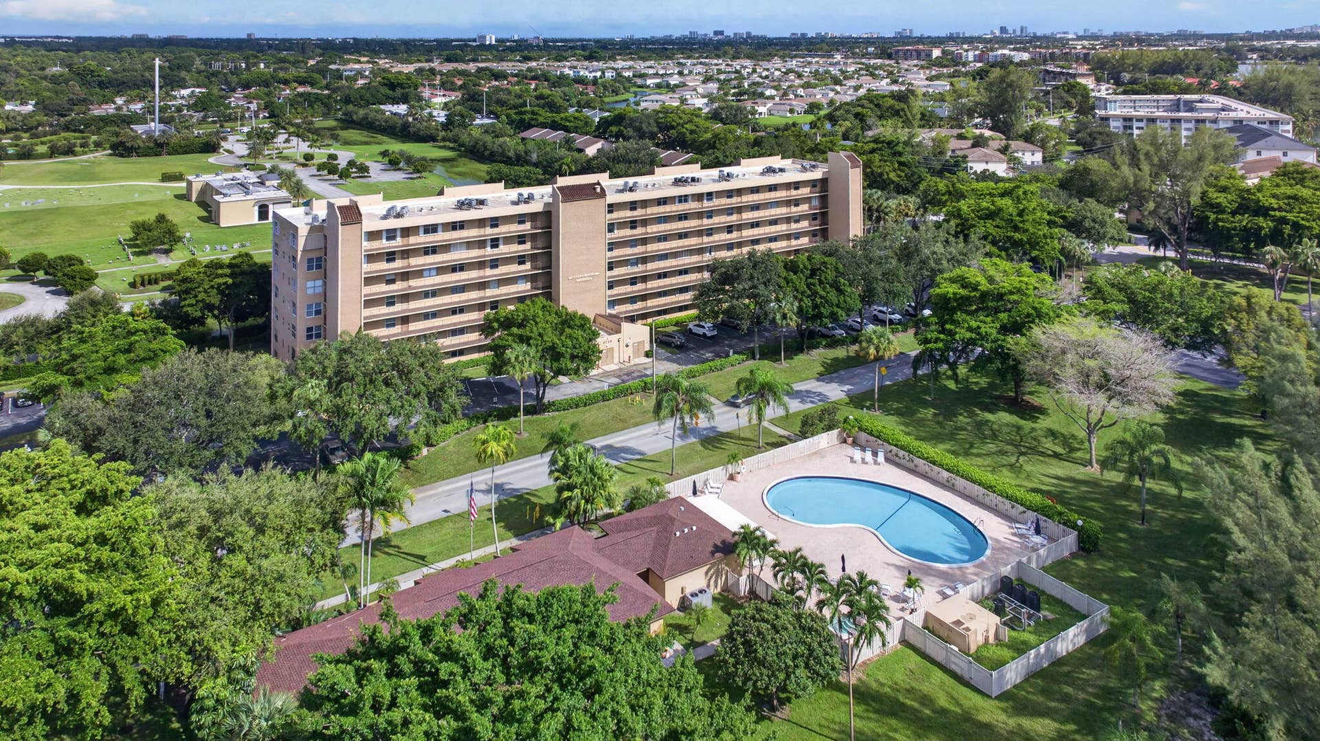 4550 NW 18TH Avenue, #107, Deerfield Beach, FL 33064 30-web-or-mls-4550-38