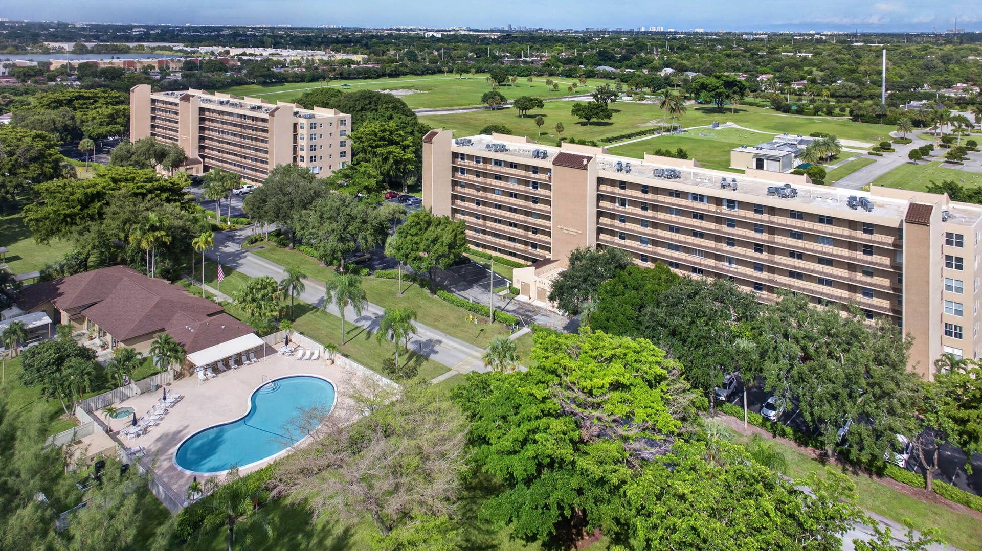 4550 NW 18TH Avenue, #107, Deerfield Beach, FL 33064 29-web-or-mls-4550-37