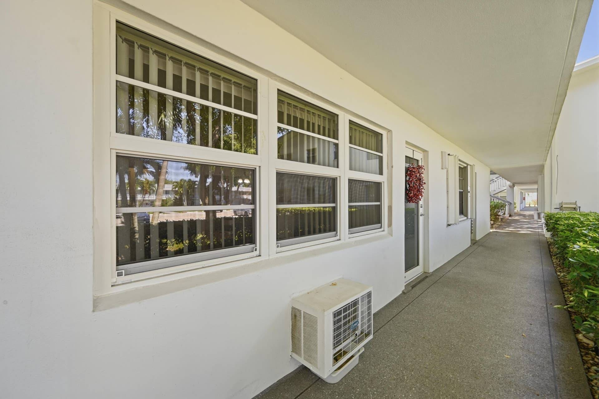 551 DURHAM Circle, #T, Deerfield Beach, FL 33442 PHOTO 3