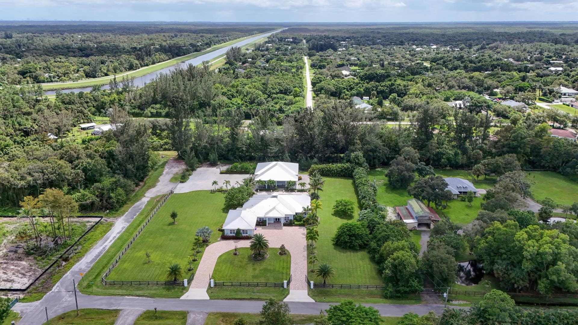 9118 Whippoorwill Trail, Jupiter, FL 33478 aerial view