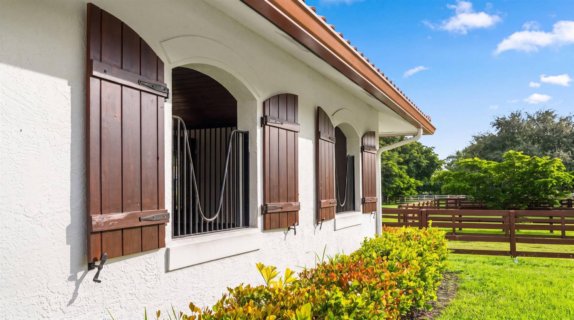 18-14883 Equestrian Way