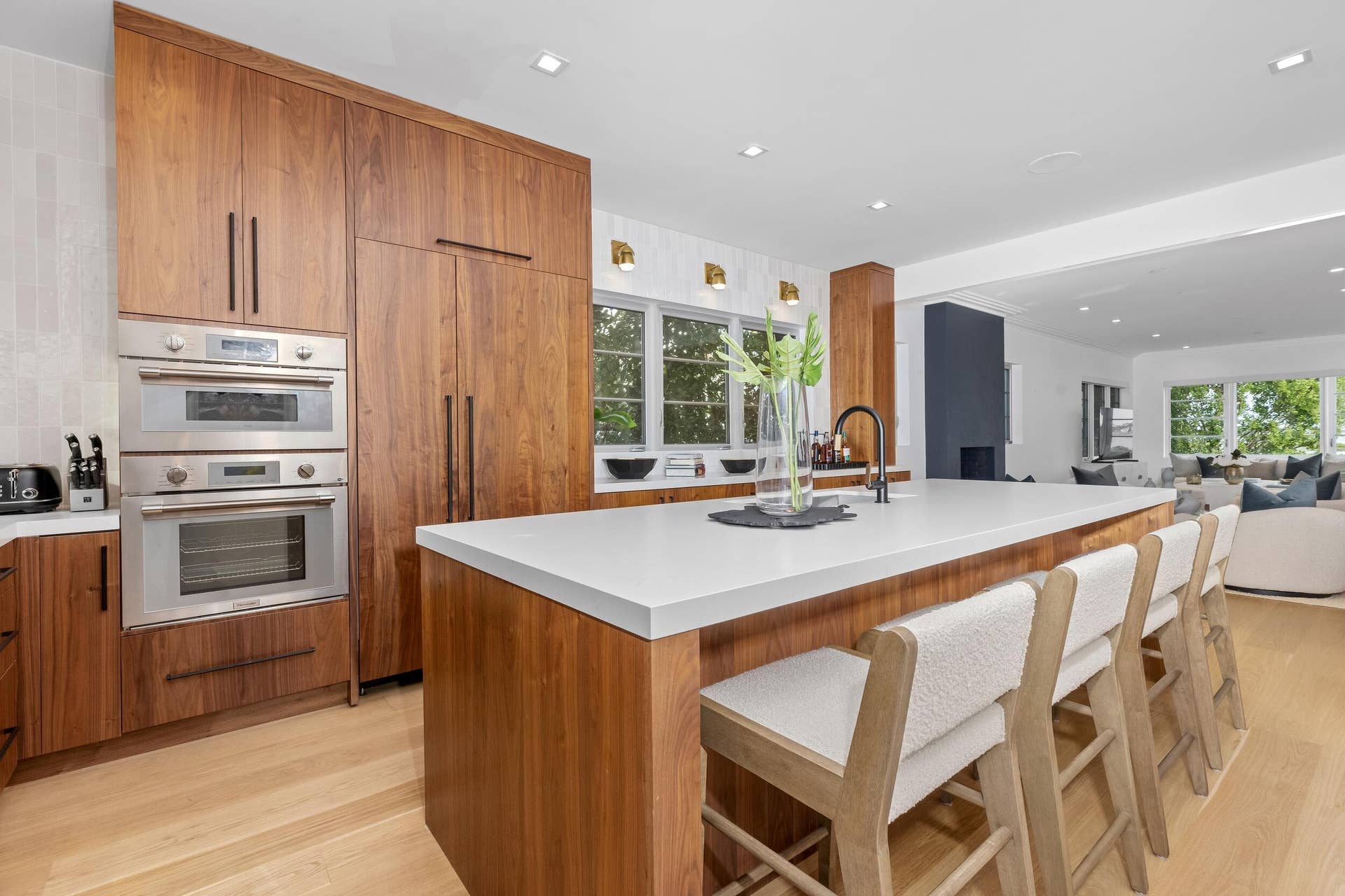 2745 S Flagler Drive, West Palm Beach, FL 33405 Kitchen