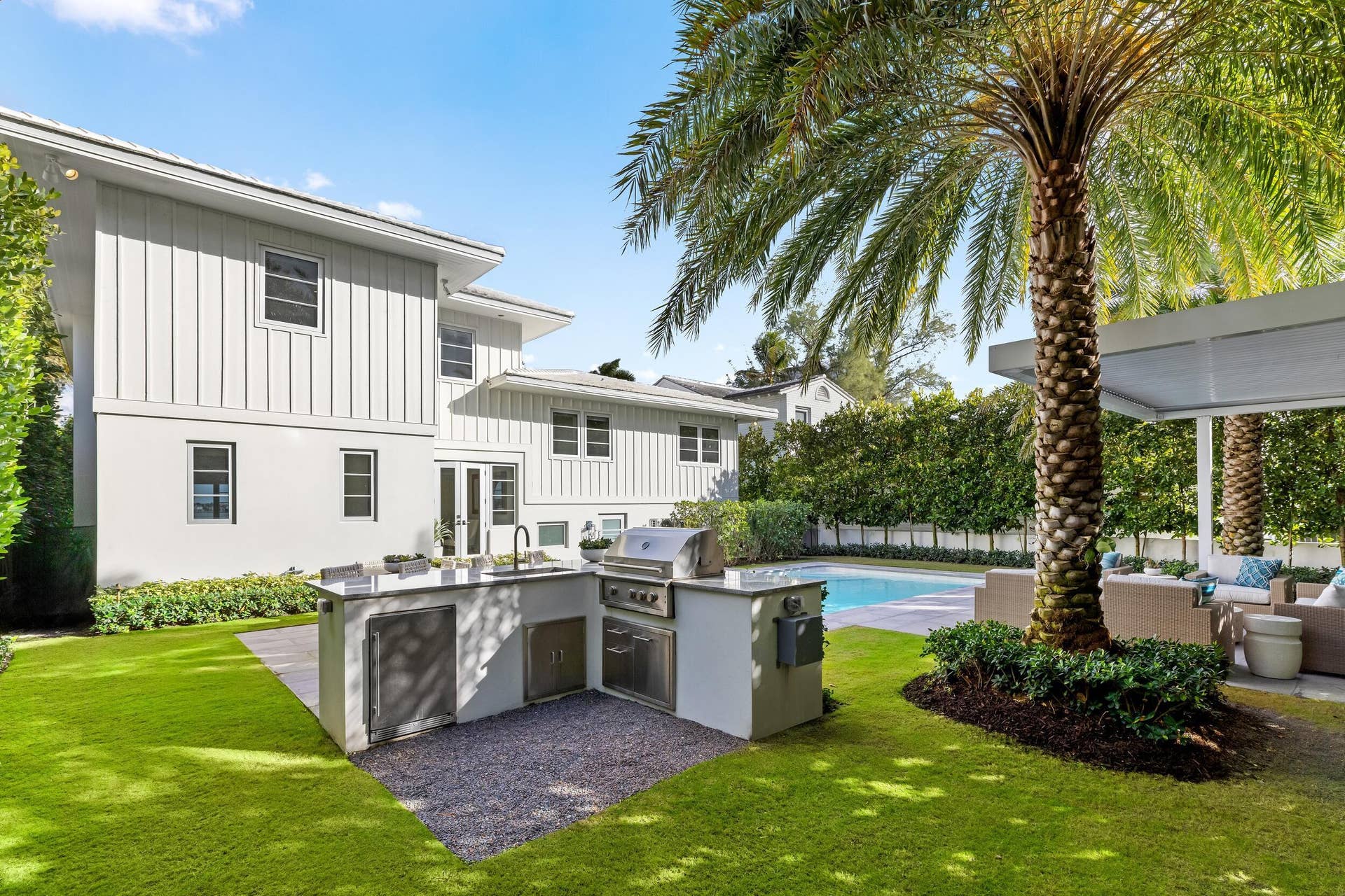 2745 S Flagler Drive, West Palm Beach, FL 33405 BBQ Area