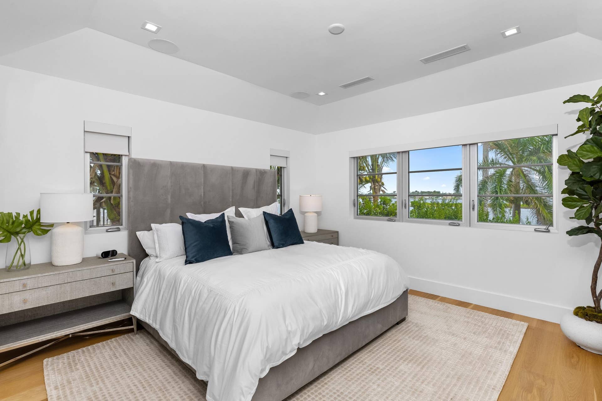 2745 S Flagler Drive, West Palm Beach, FL 33405 Primary Suite
