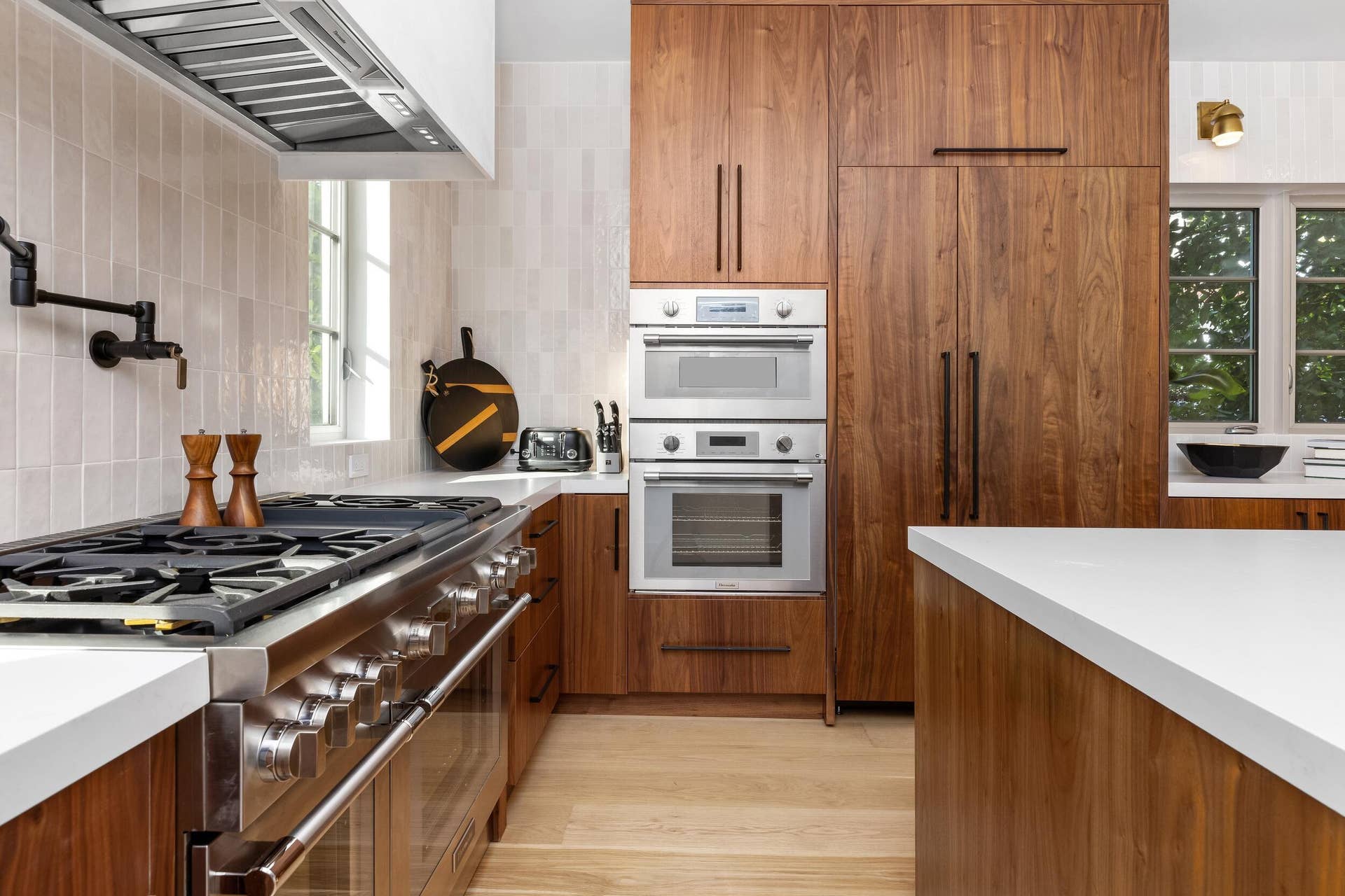 2745 S Flagler Drive, West Palm Beach, FL 33405 Kitchen