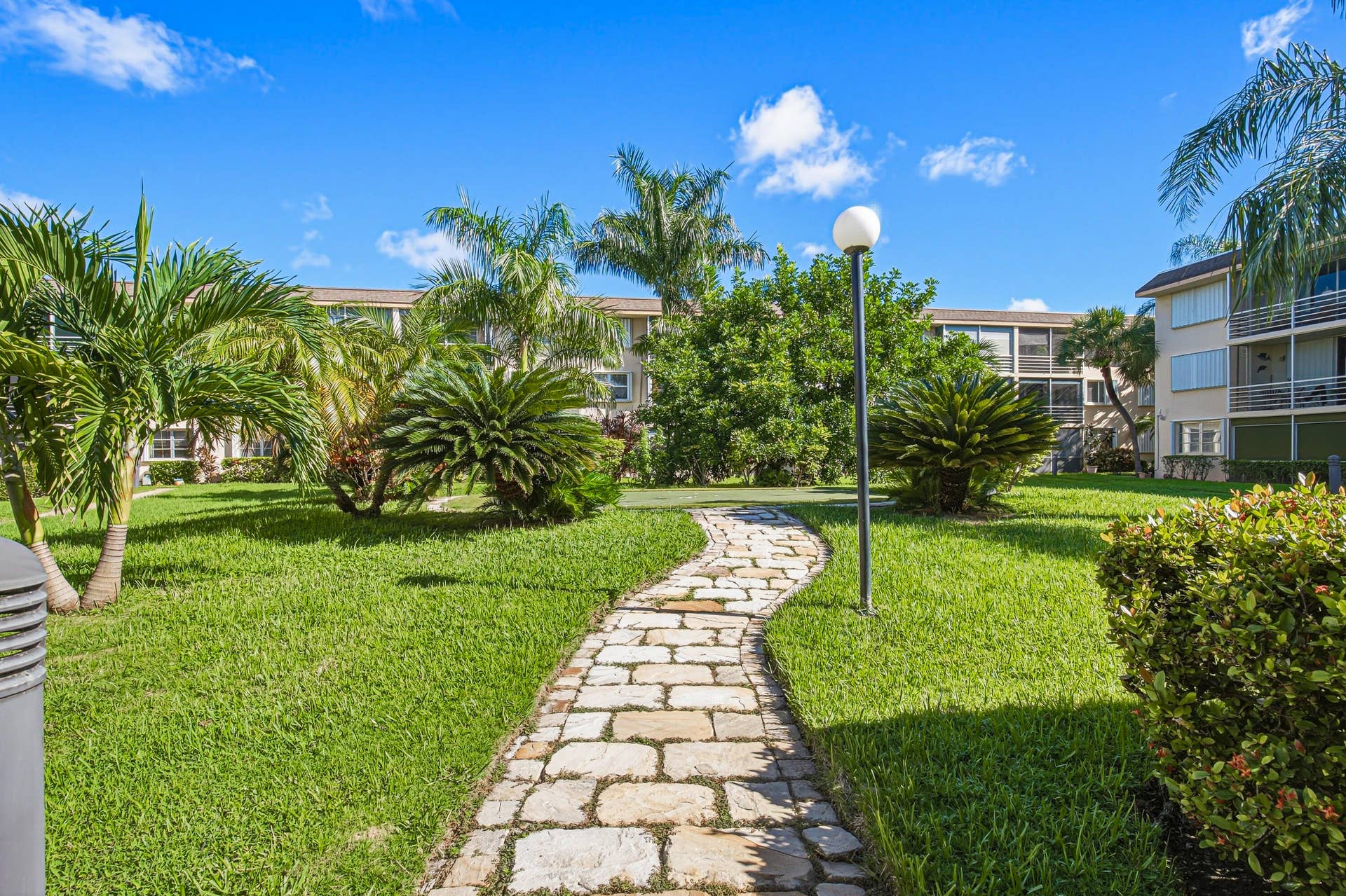 4500 N FEDERAL Highway, #358G, Lighthouse Point, FL 33064 Grounds