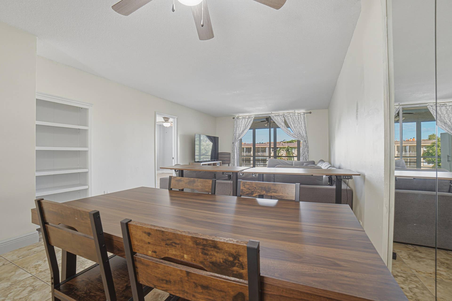 4500 N FEDERAL Highway, #358G, Lighthouse Point, FL 33064 Dining/Living