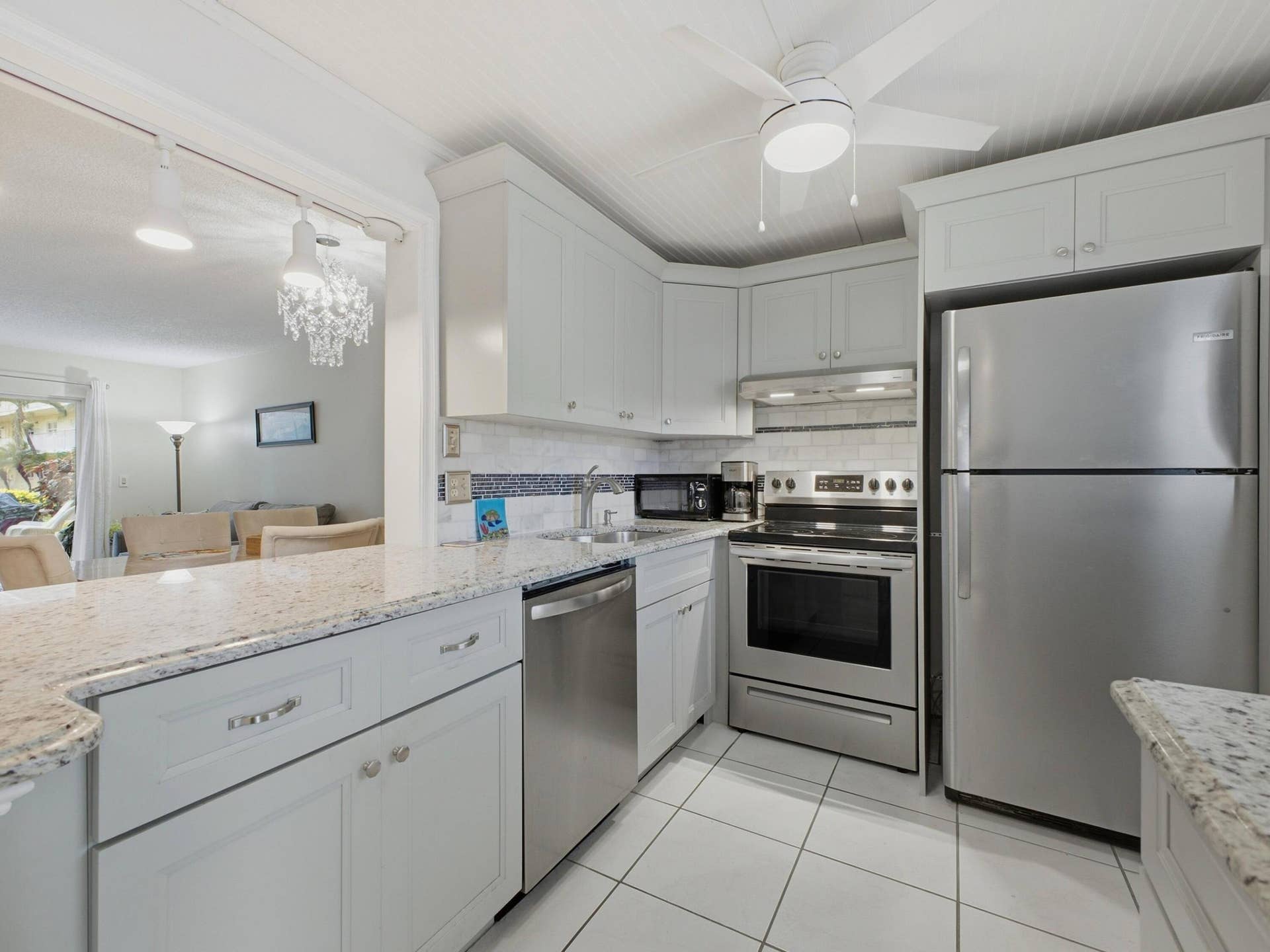 2620 NE 1st Court, #1050, Boynton Beach, FL 33435 Kitchen 3