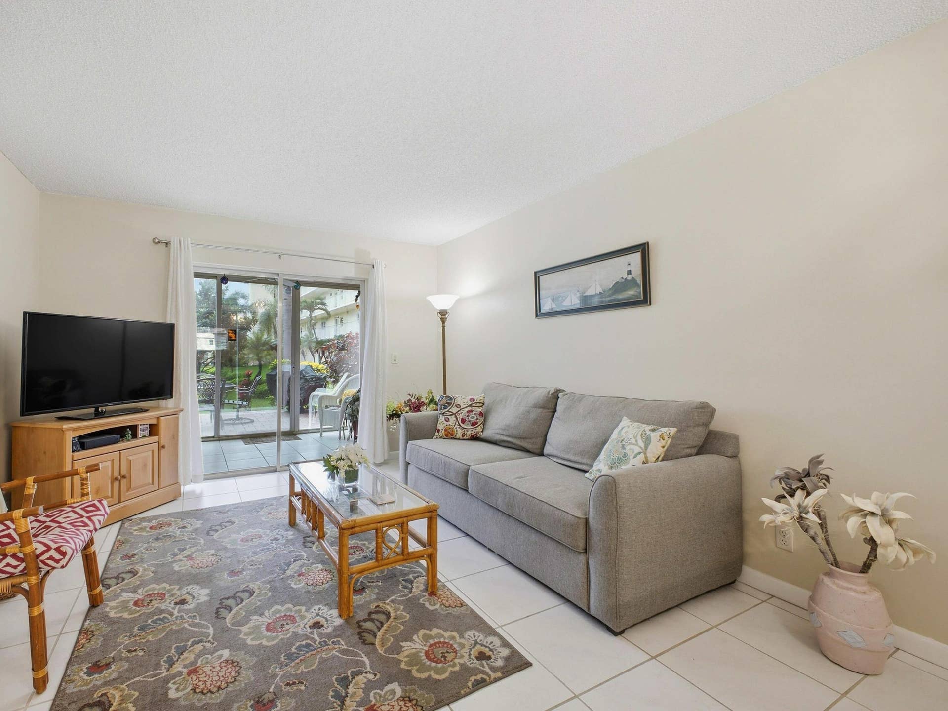 2620 NE 1st Court, #1050, Boynton Beach, FL 33435 Living 1