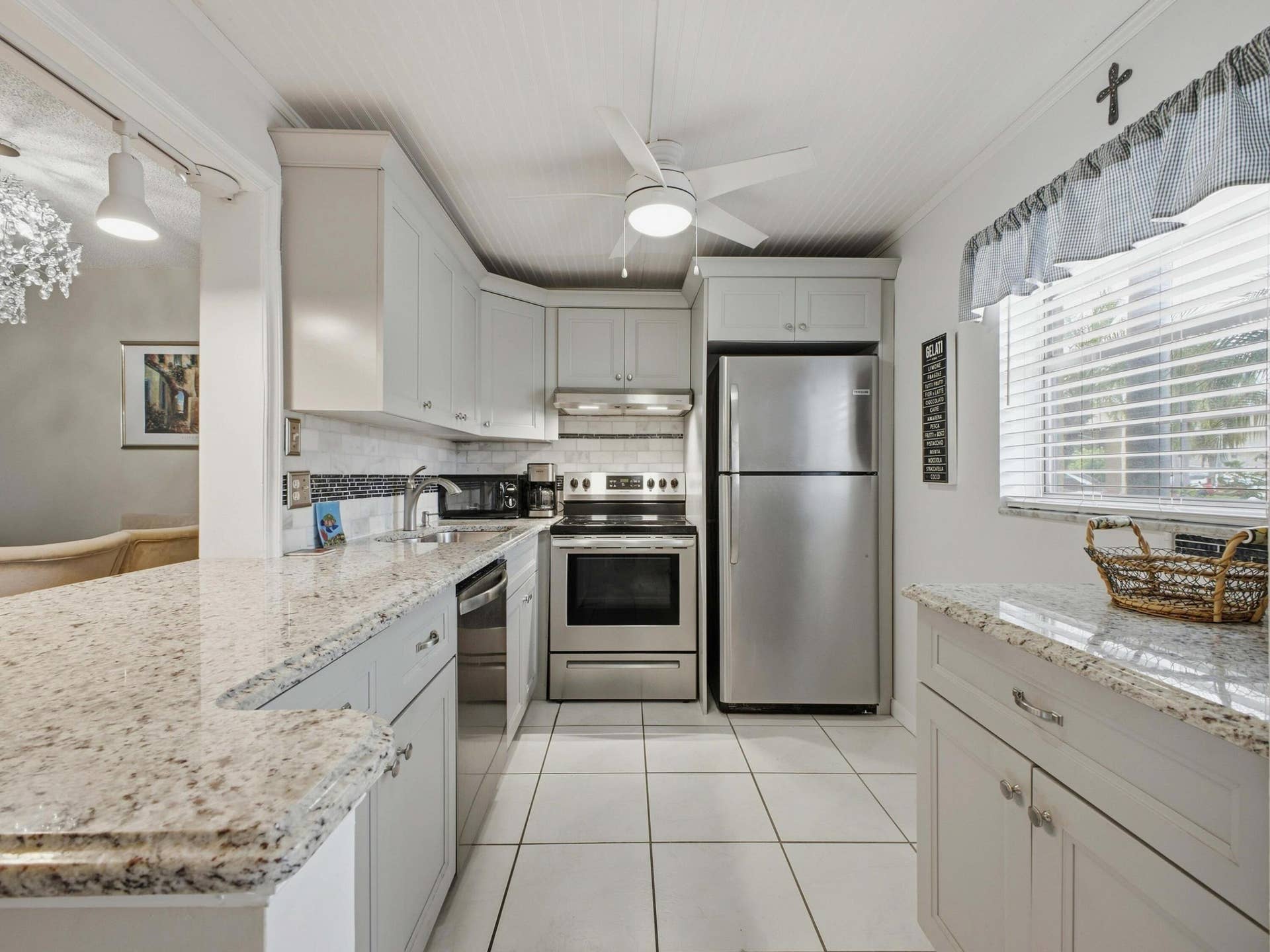 2620 NE 1st Court, #1050, Boynton Beach, FL 33435 Kitchen 2