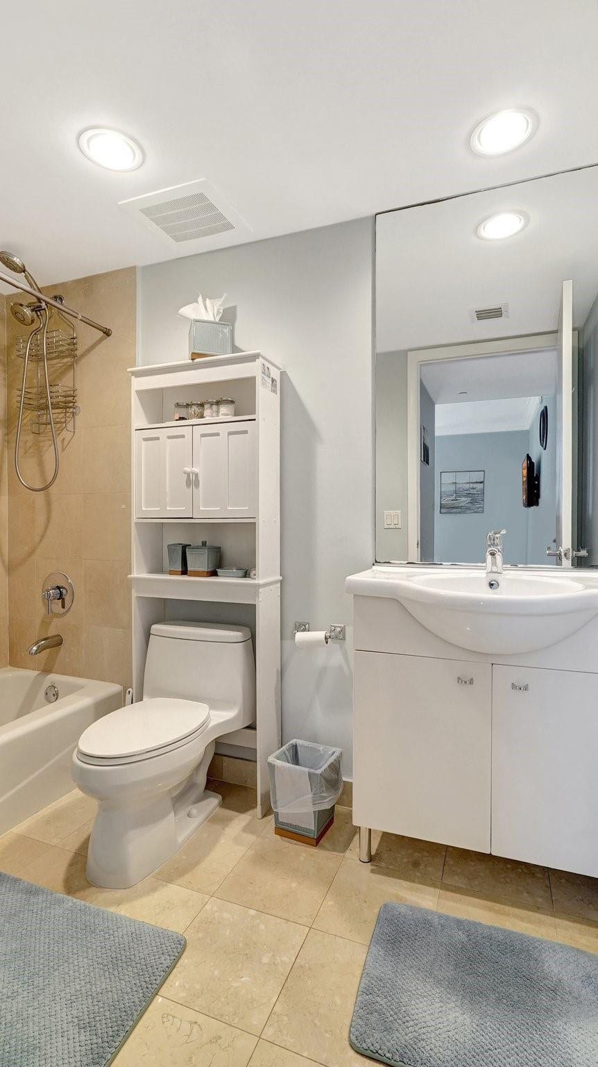 2nd bathroom