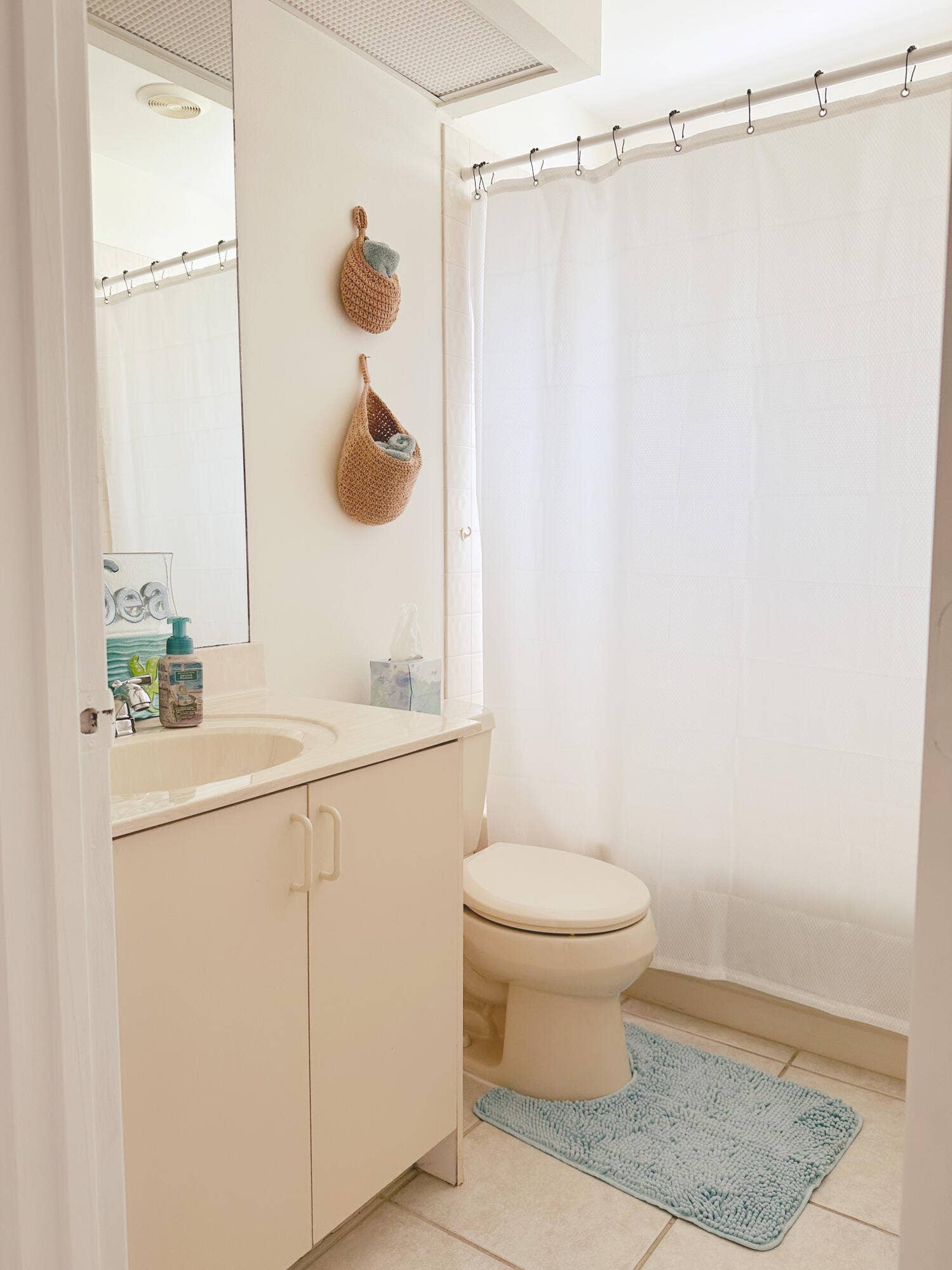 4308 SE BRITTNEY Circle, Port St Lucie, FL 34952 Secondary Bathroom