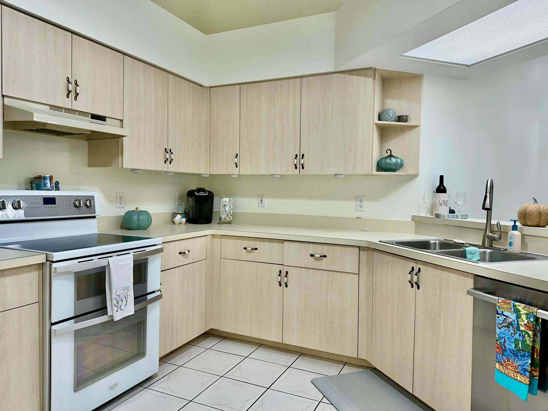 4308 SE BRITTNEY Circle, Port St Lucie, FL 34952 Kitchen