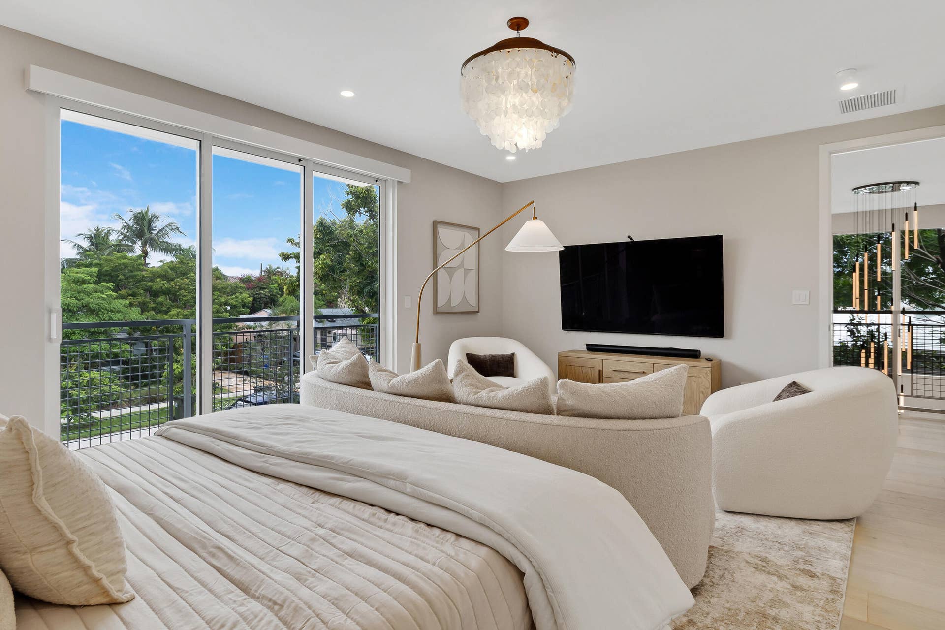 1504 NE 6TH Court, Fort Lauderdale, FL 33304 33_accutour_02 1504-ne-6th-ct -034