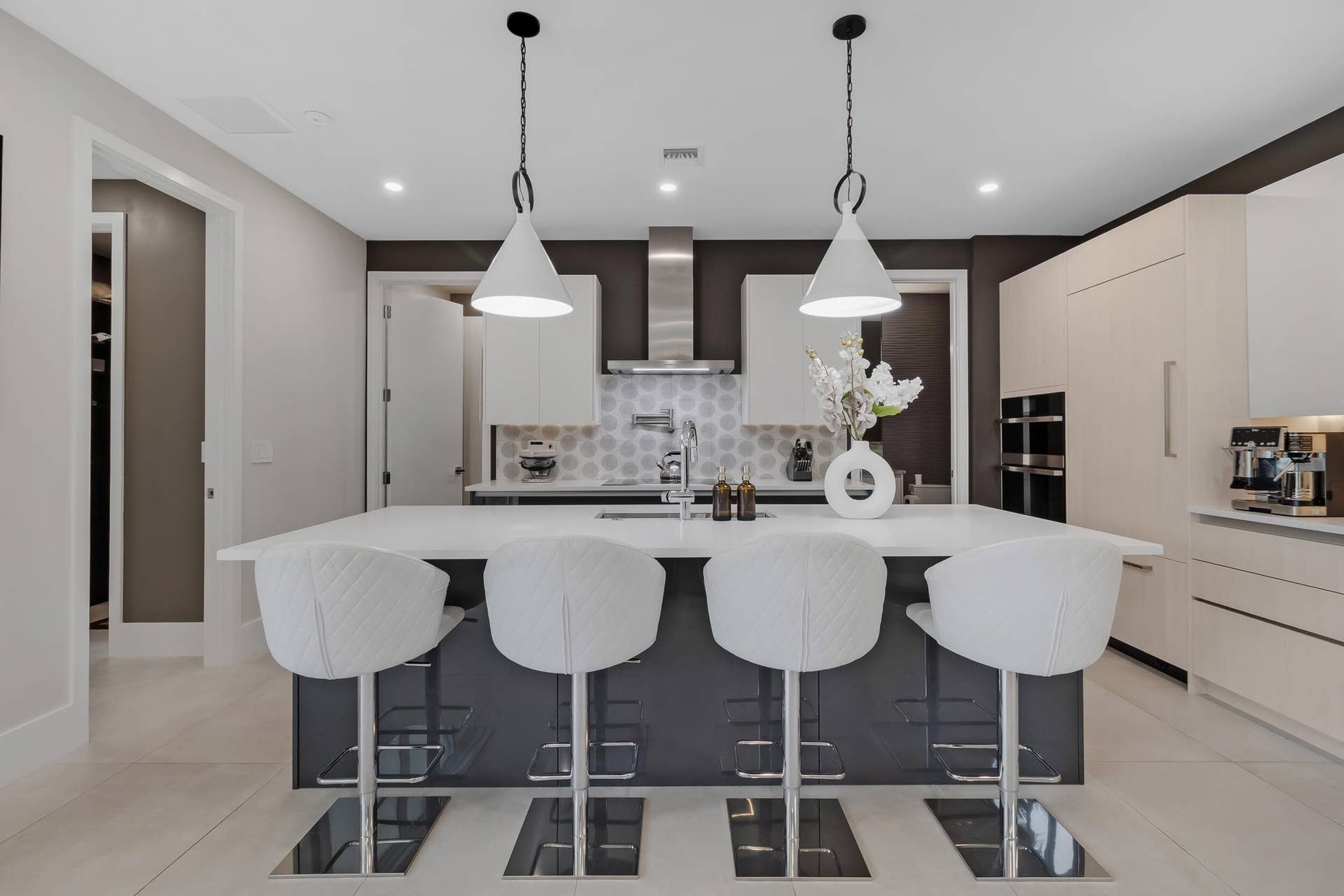 1504 NE 6TH Court, Fort Lauderdale, FL 33304 16_accutour_02 1504-ne-6th-ct -016