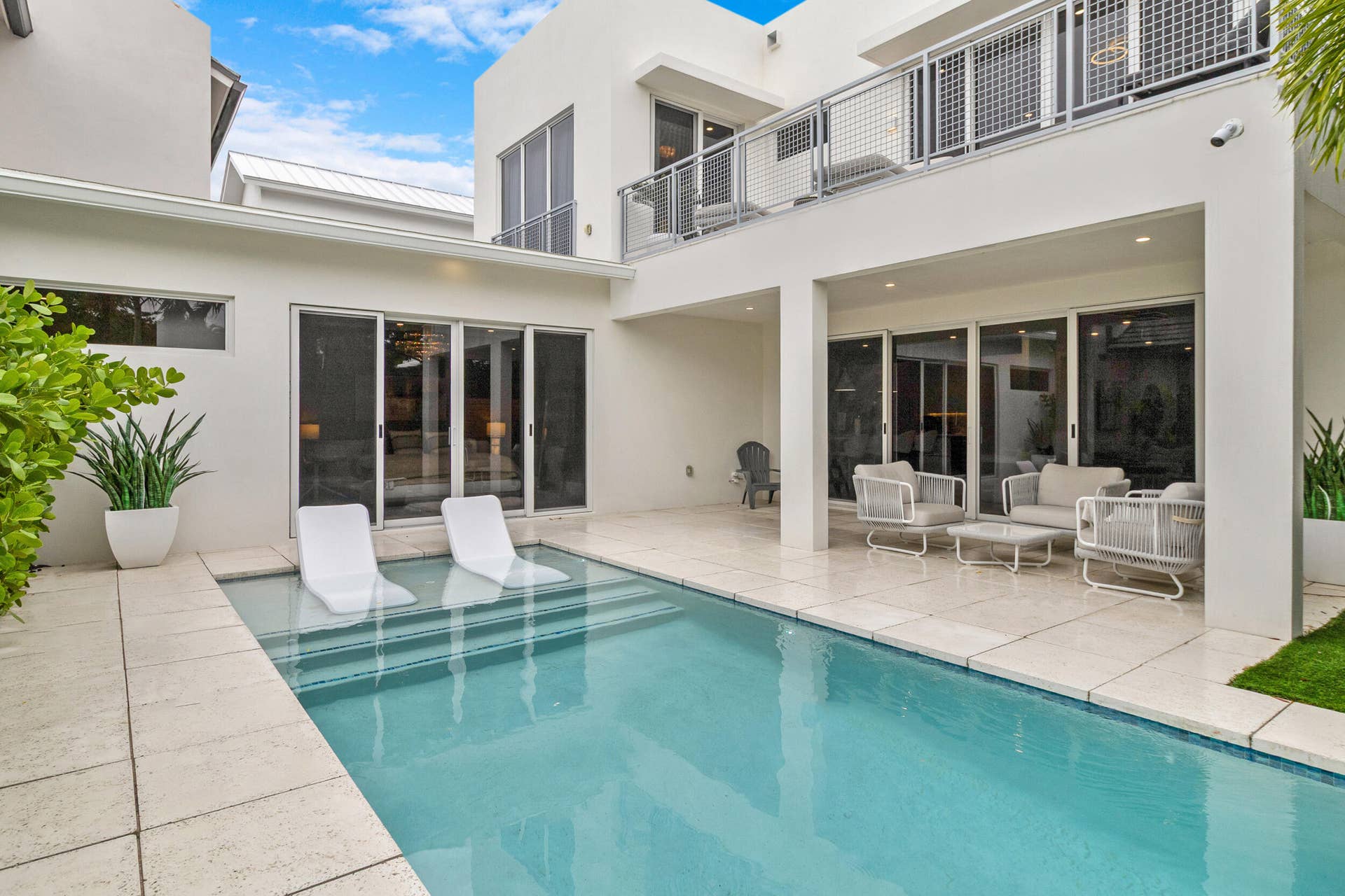 1504 NE 6TH Court, Fort Lauderdale, FL 33304 50_accutour_02 1504-ne-6th-ct -051