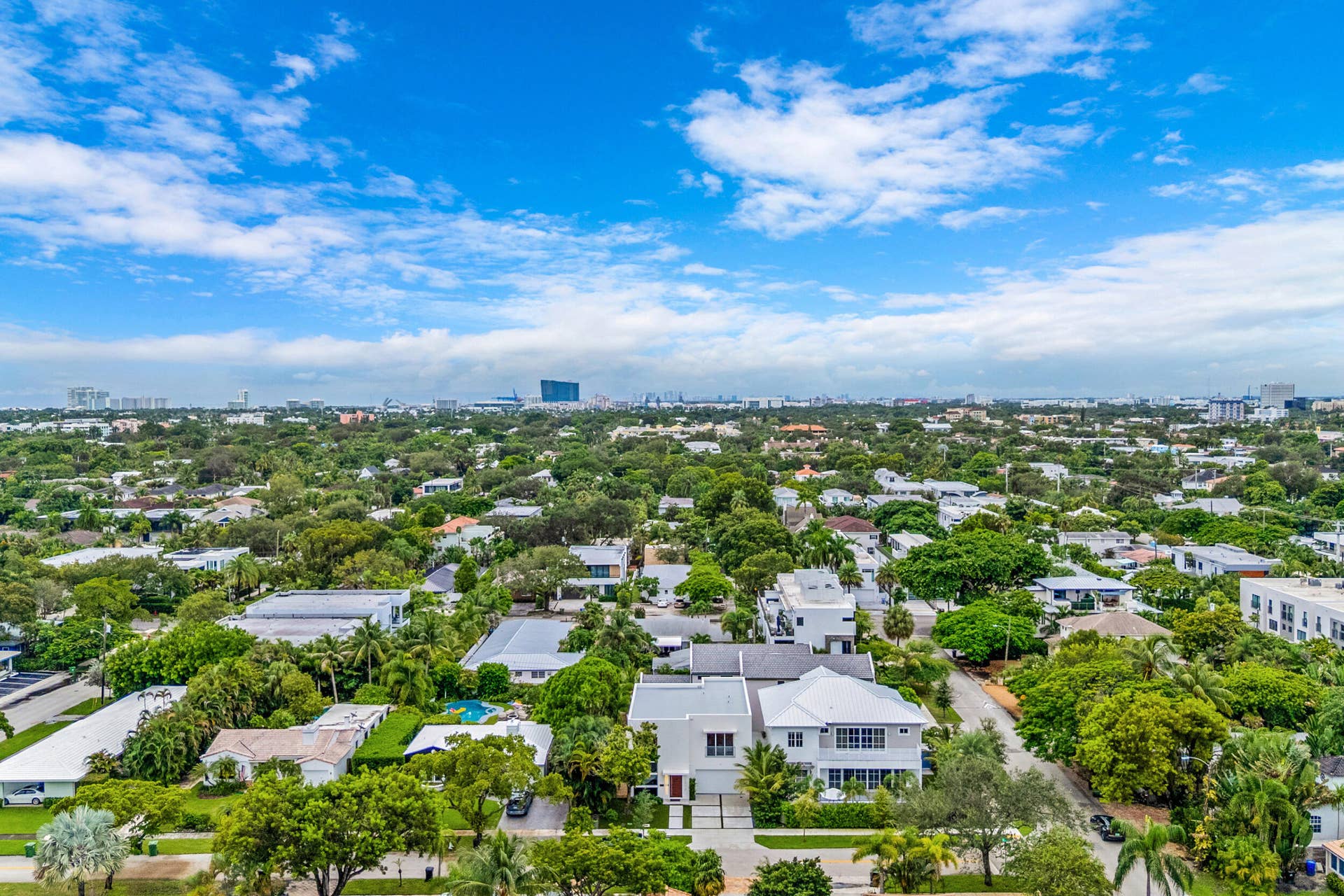 1504 NE 6TH Court, Fort Lauderdale, FL 33304 59_accutour_02 1504-ne-6th-ct -060