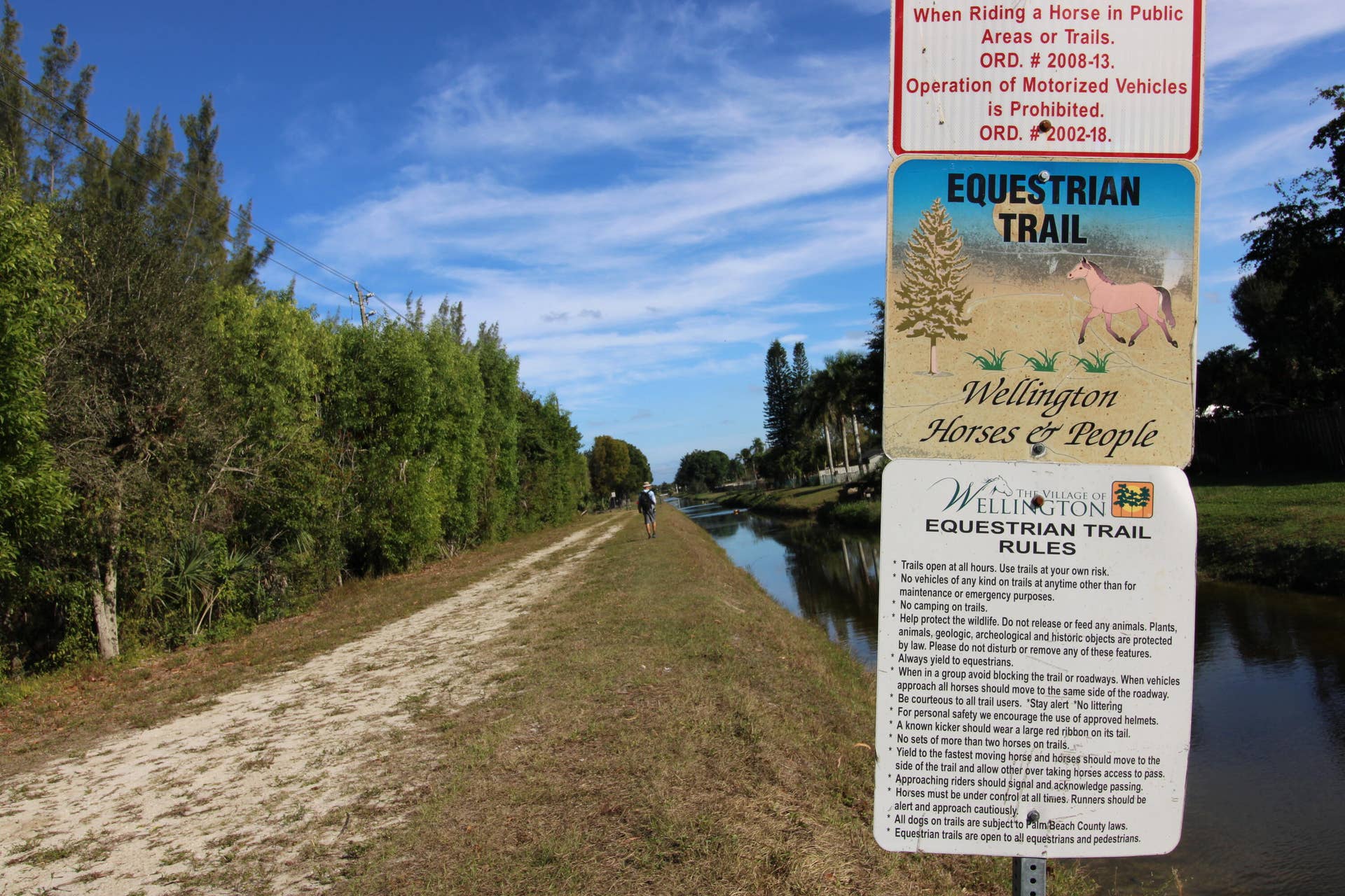 930 Rambling Drive Circle, #LITTLE RANCHES, Wellington, FL 33414 The bridle path surrounding Little Ranches is adjacent to the property