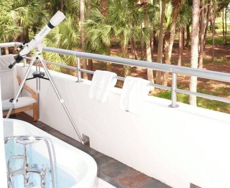 930 Rambling Drive Circle, #LITTLE RANCHES, Wellington, FL 33414 Spa bath tub on the Queens Suite balcony.