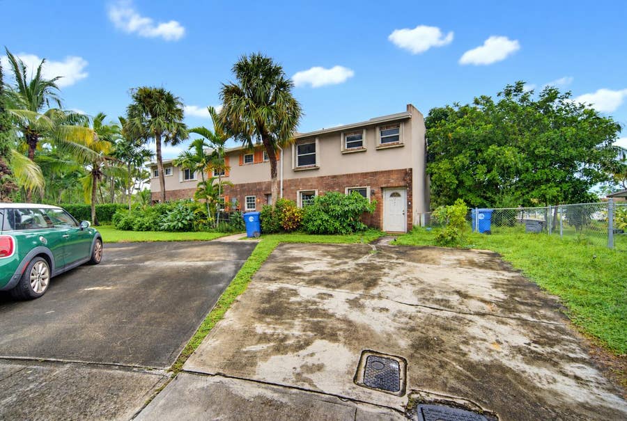 Property photo for 247 SUNSHINE Drive, Coconut Creek, FL