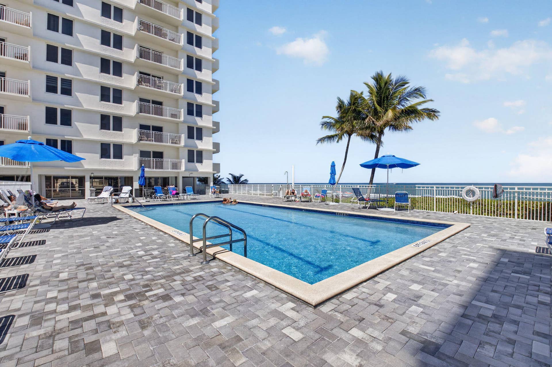 Oceanfront pool