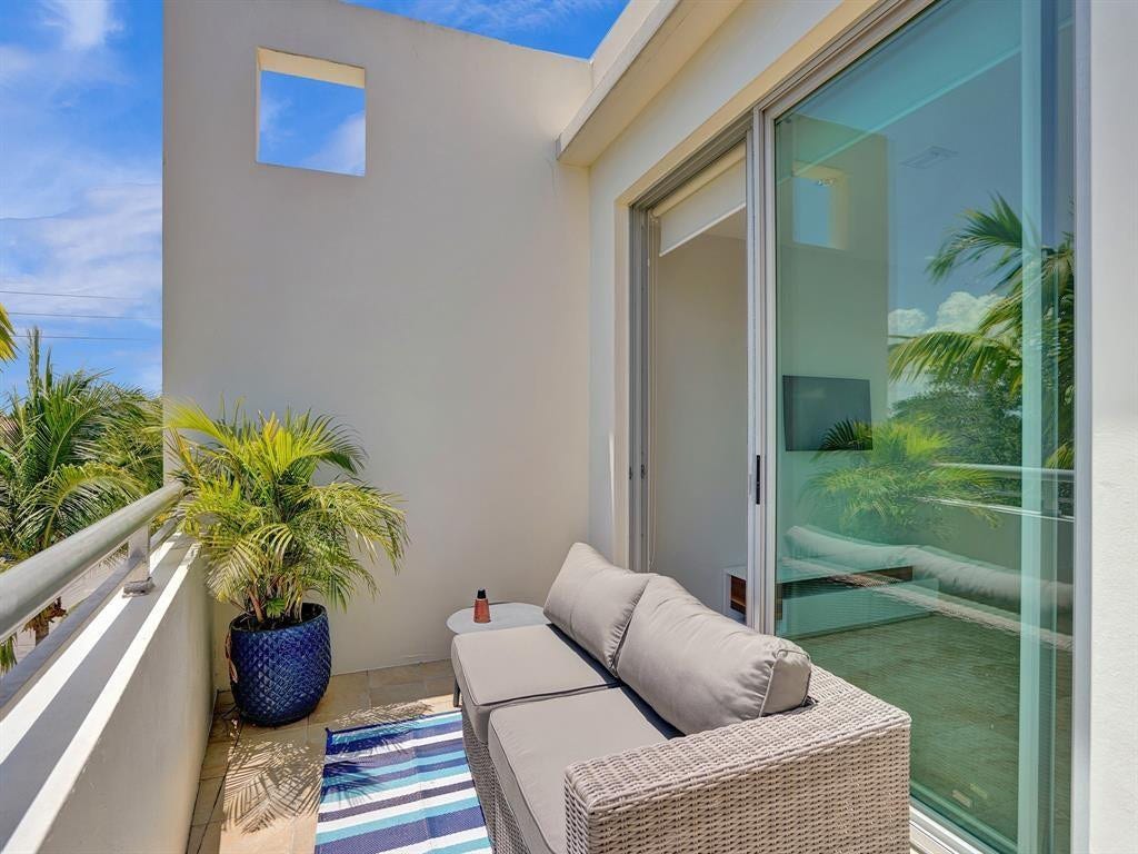 1703 NE 5TH Court, #1703, Fort Lauderdale, FL 33301 Balcony 2