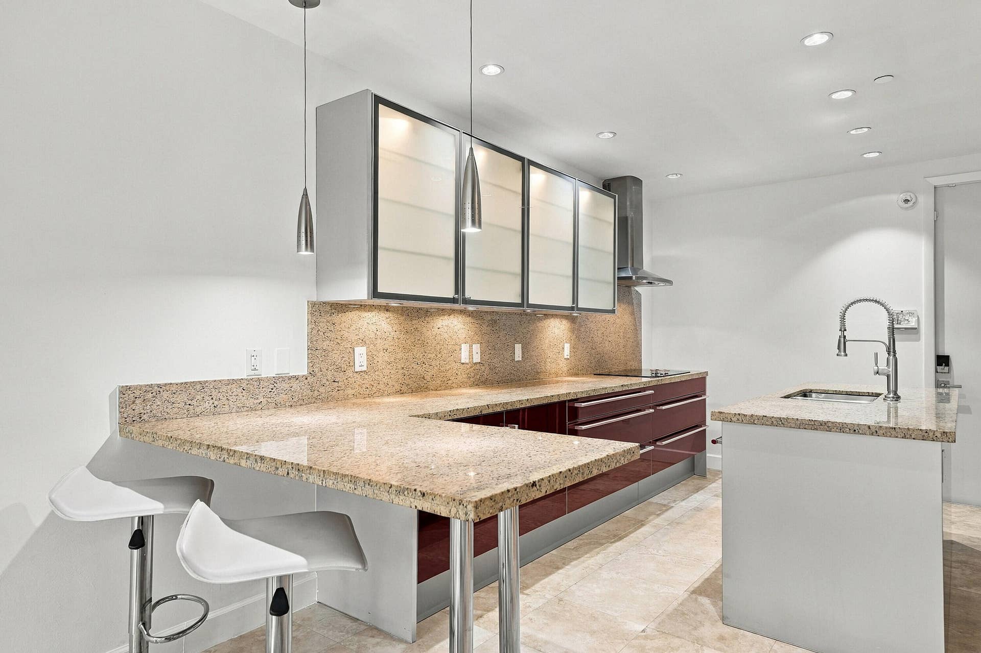 1703 NE 5TH Court, #1703, Fort Lauderdale, FL 33301 Kitchen